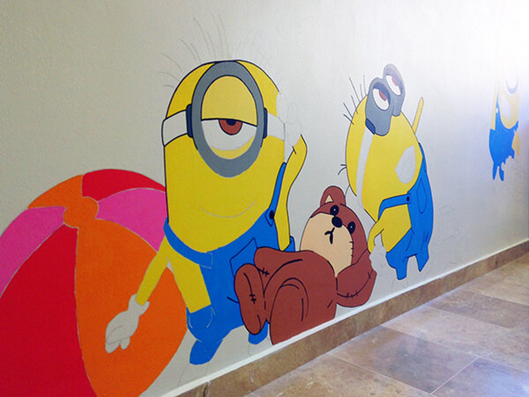 儿童房手绘小黄人墙绘 画师纯手绘壁画 承接全国范围内手绘壁画业务!