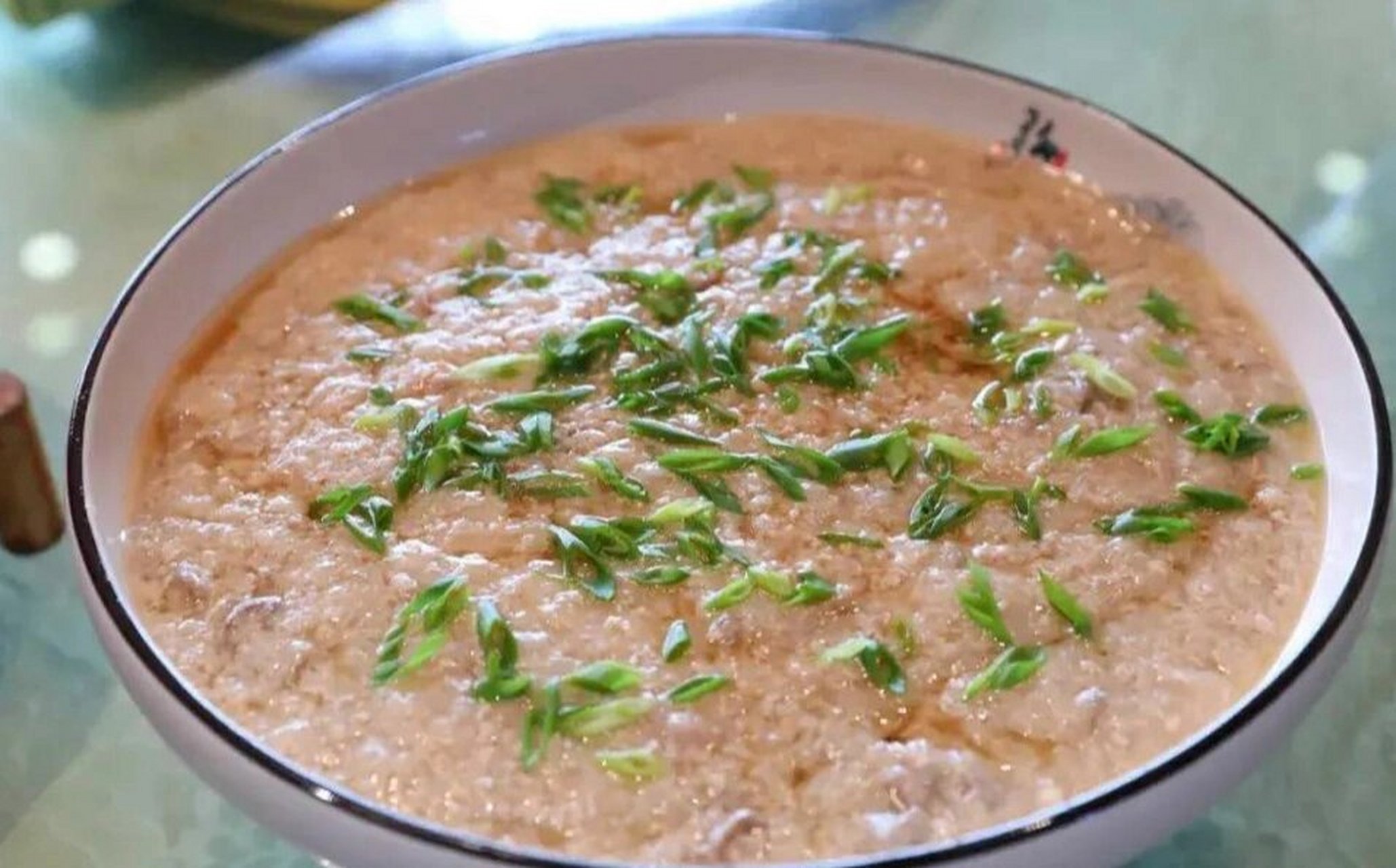 这道特色是来自建瓯 美味之鸡茸肚丝,也叫肚丝鸡茸 是建瓯地方特刹怂