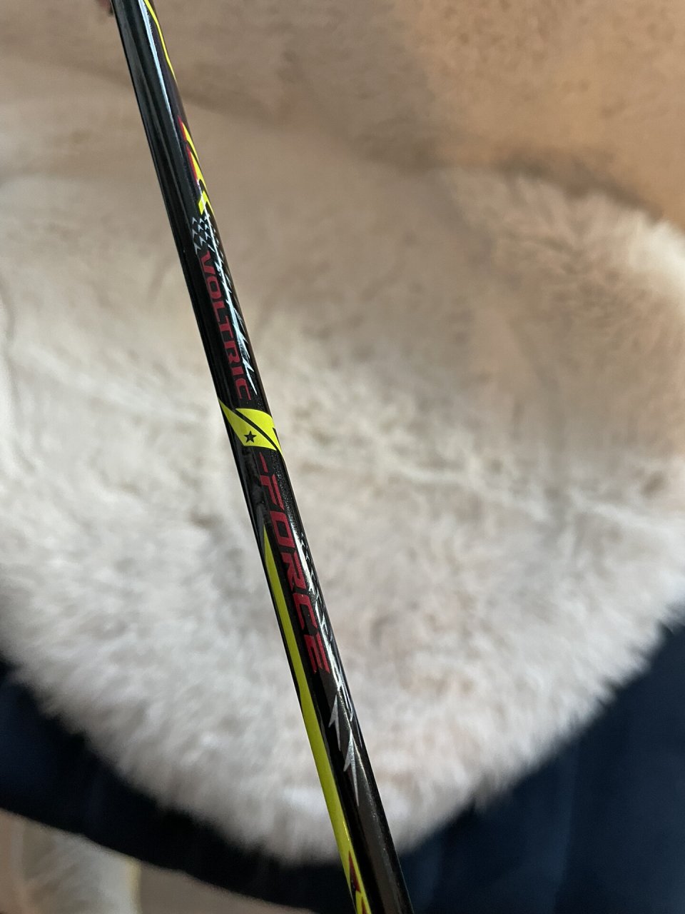 羽毛球入坑记 第一把拍子 林丹老豆腐水晶红 第一把拍子 尤尼克斯