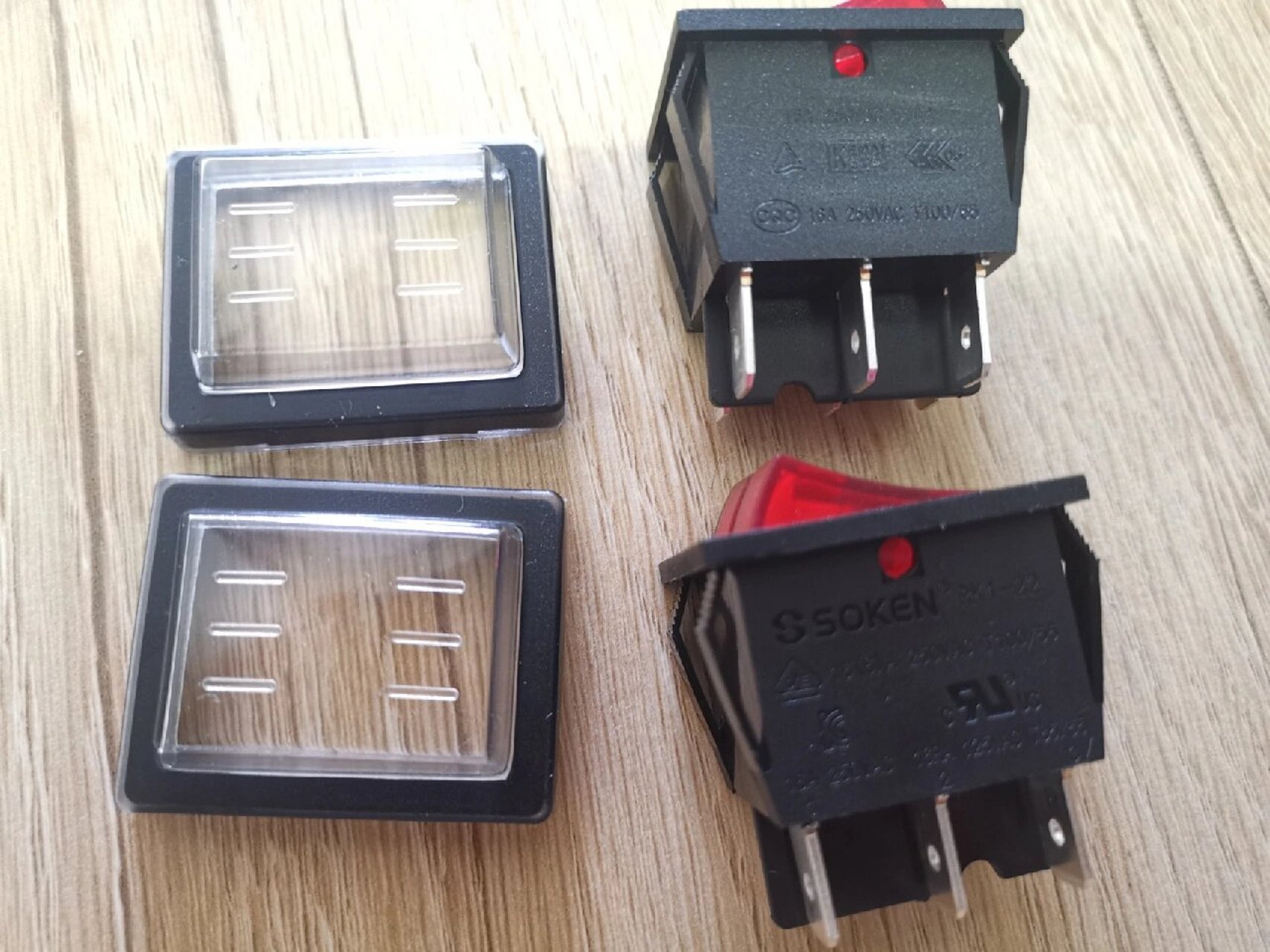 自己更换 家里电饼铛的船型开关坏了,买了新的,还带保护盖,安装上,又