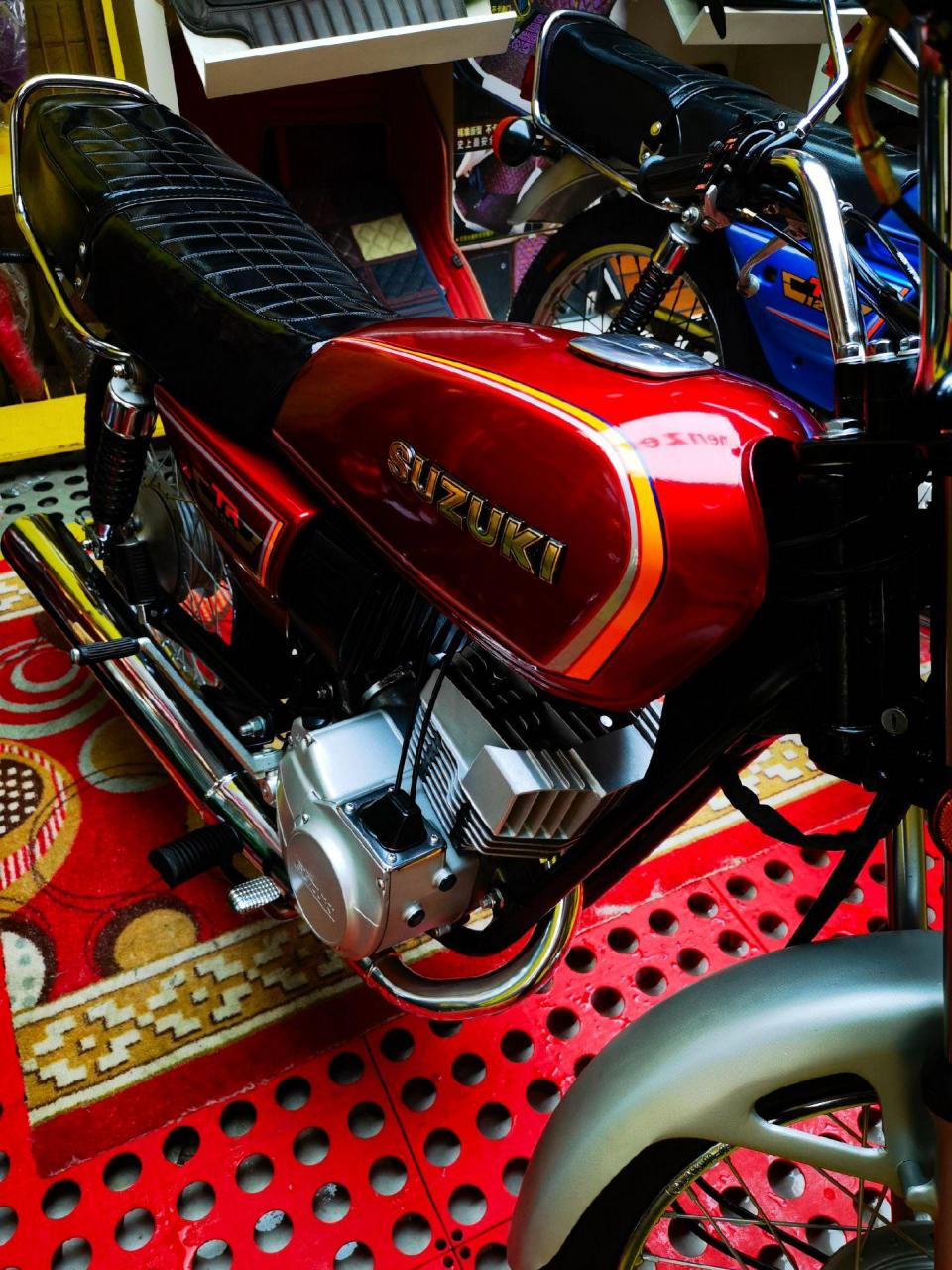 铃木tr125