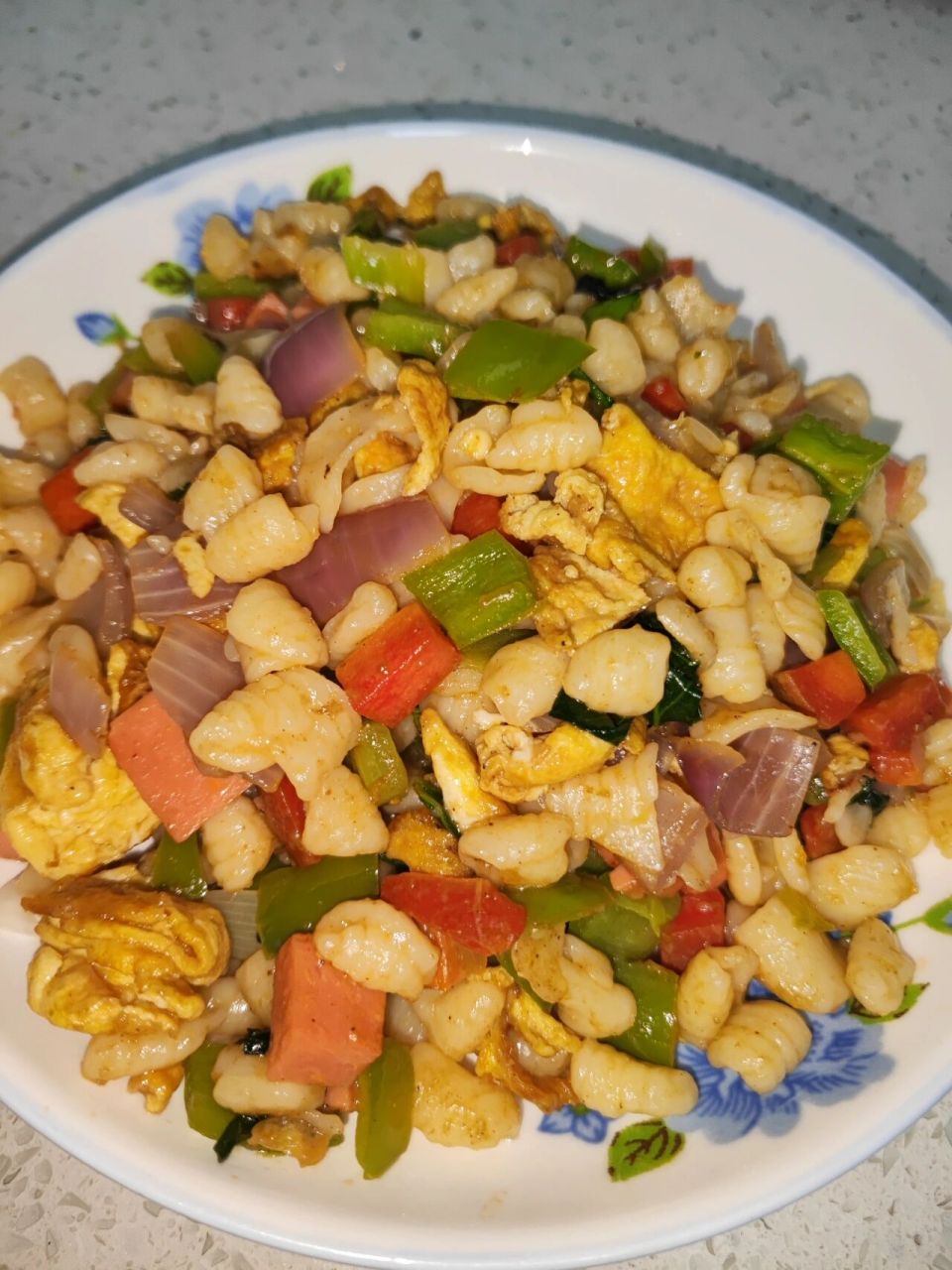 炒麻什,听说陕西人的最爱 96969696 1 准备食材: 麻什,鸡蛋