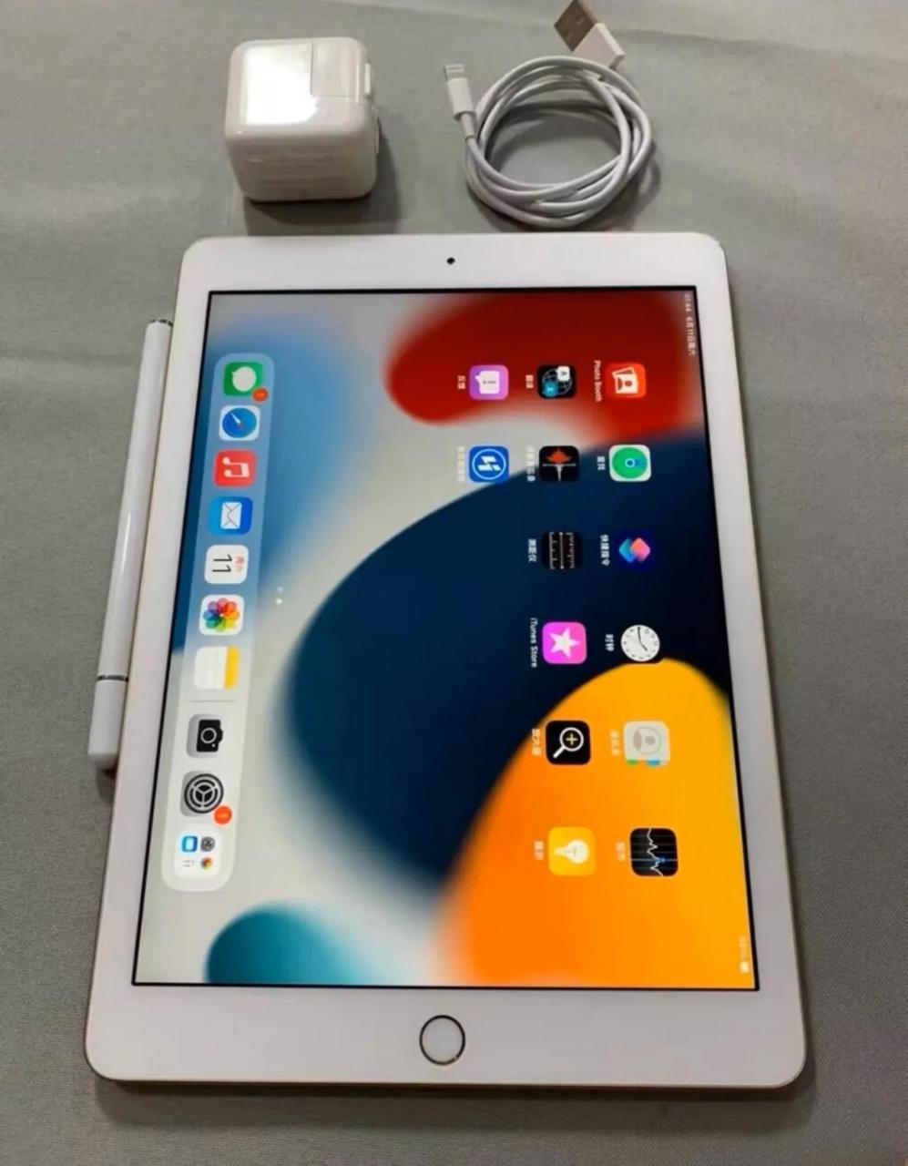 700元入手了一台128g成色还不错的wifi版的ipad air2,最主要是还带有
