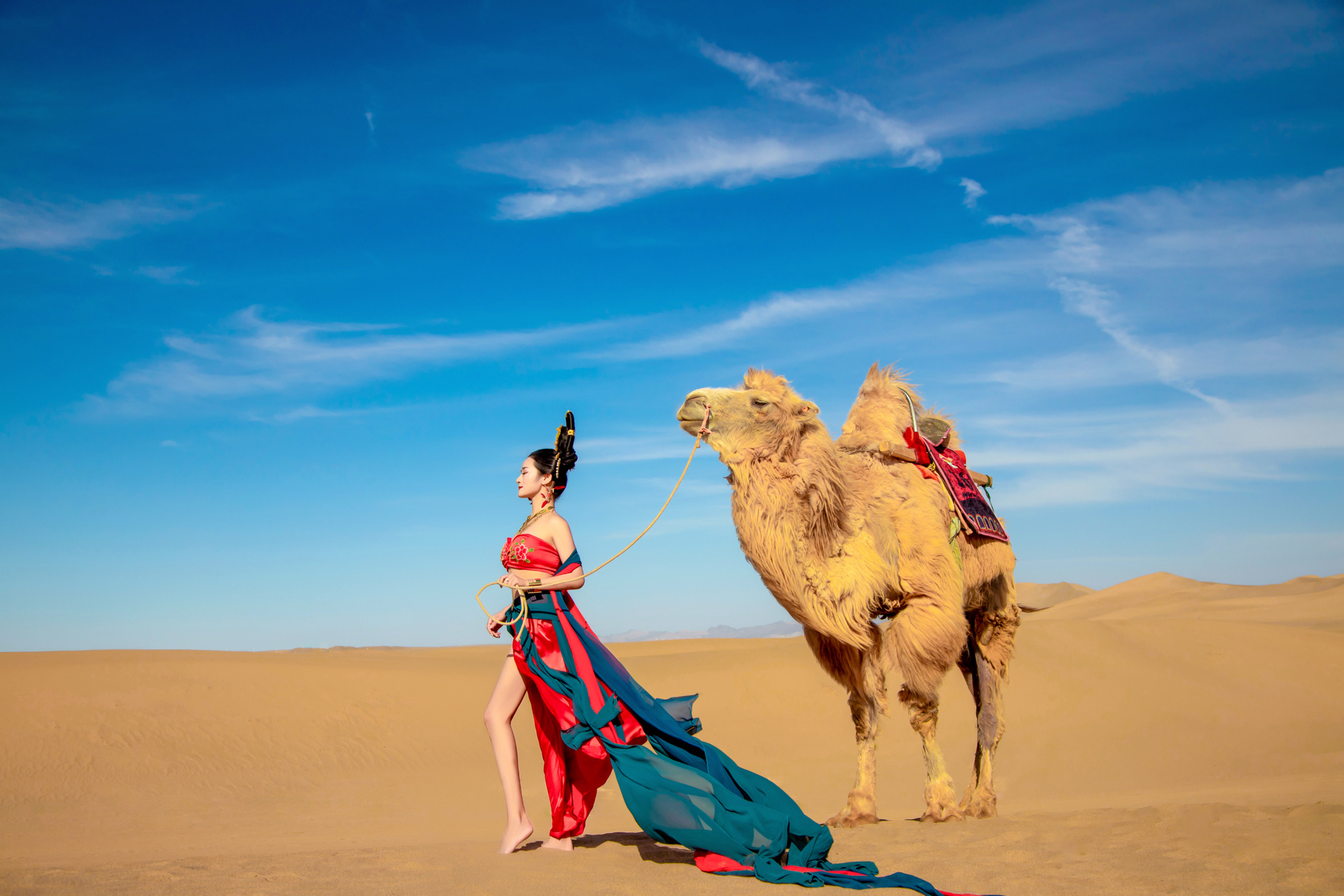 敦煌飞天写真拍摄 不到西北,不知道天地宽广;不到西北,不知道历史厚重