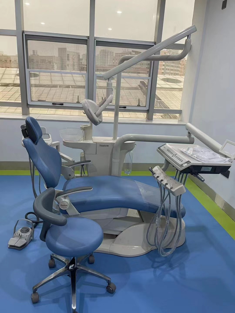 牙科椅 suntem盛田/牙科椅专业工厂