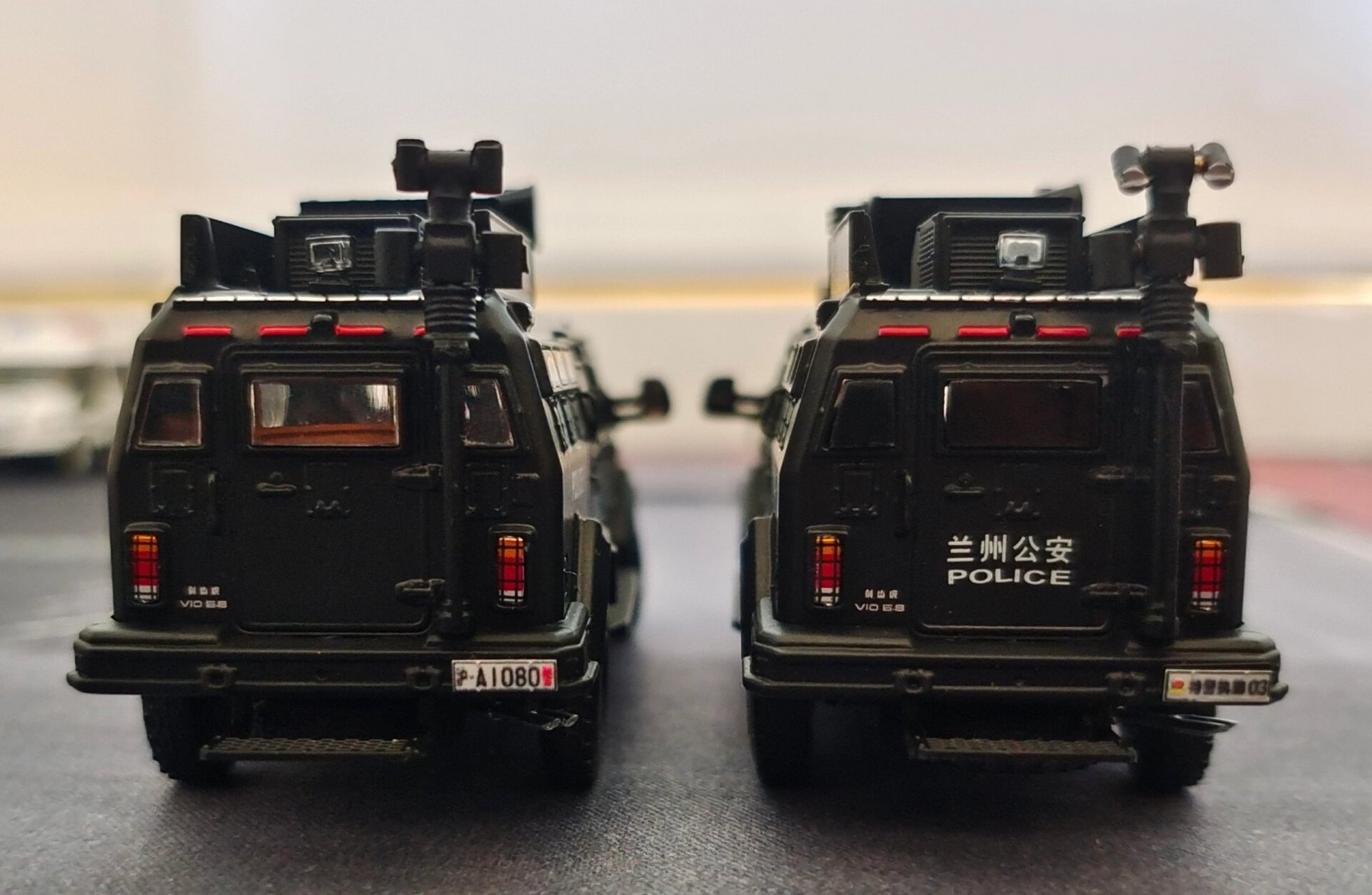 香港警队于去年曾采购6辆剑齿虎装甲车用于替换锐武防暴车.