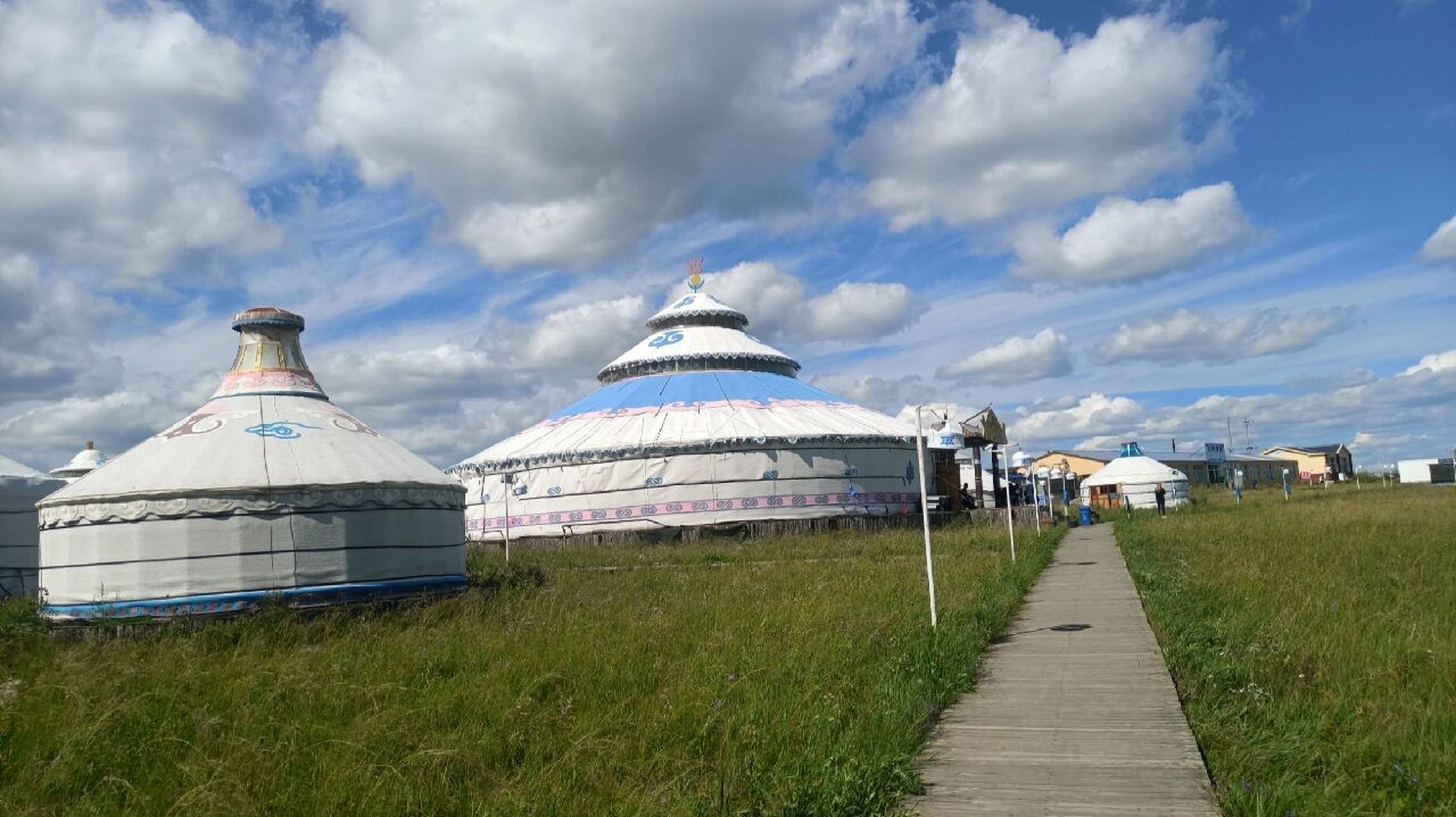 内蒙古乌拉盖草原游玩体验分享 我们是自驾从锡林郭勒盟出发,本次旅行