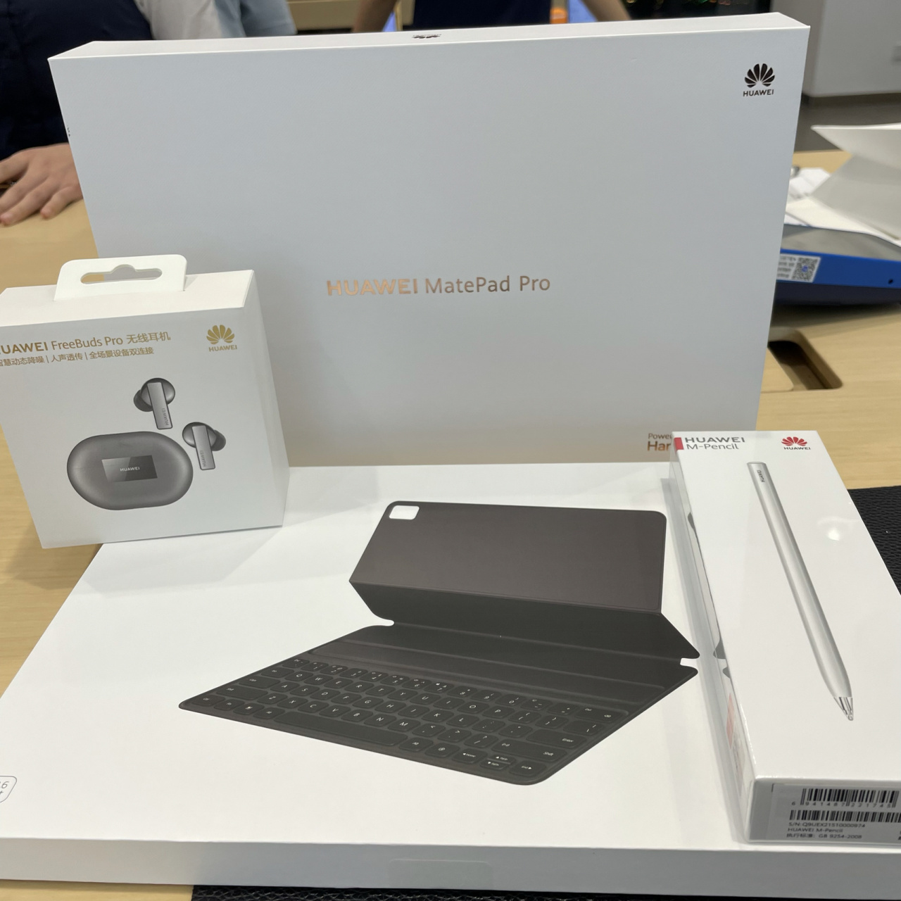 huawei 华为mate pad pro 12.6英寸 2021 刚拿到手第一件事就是换壁纸