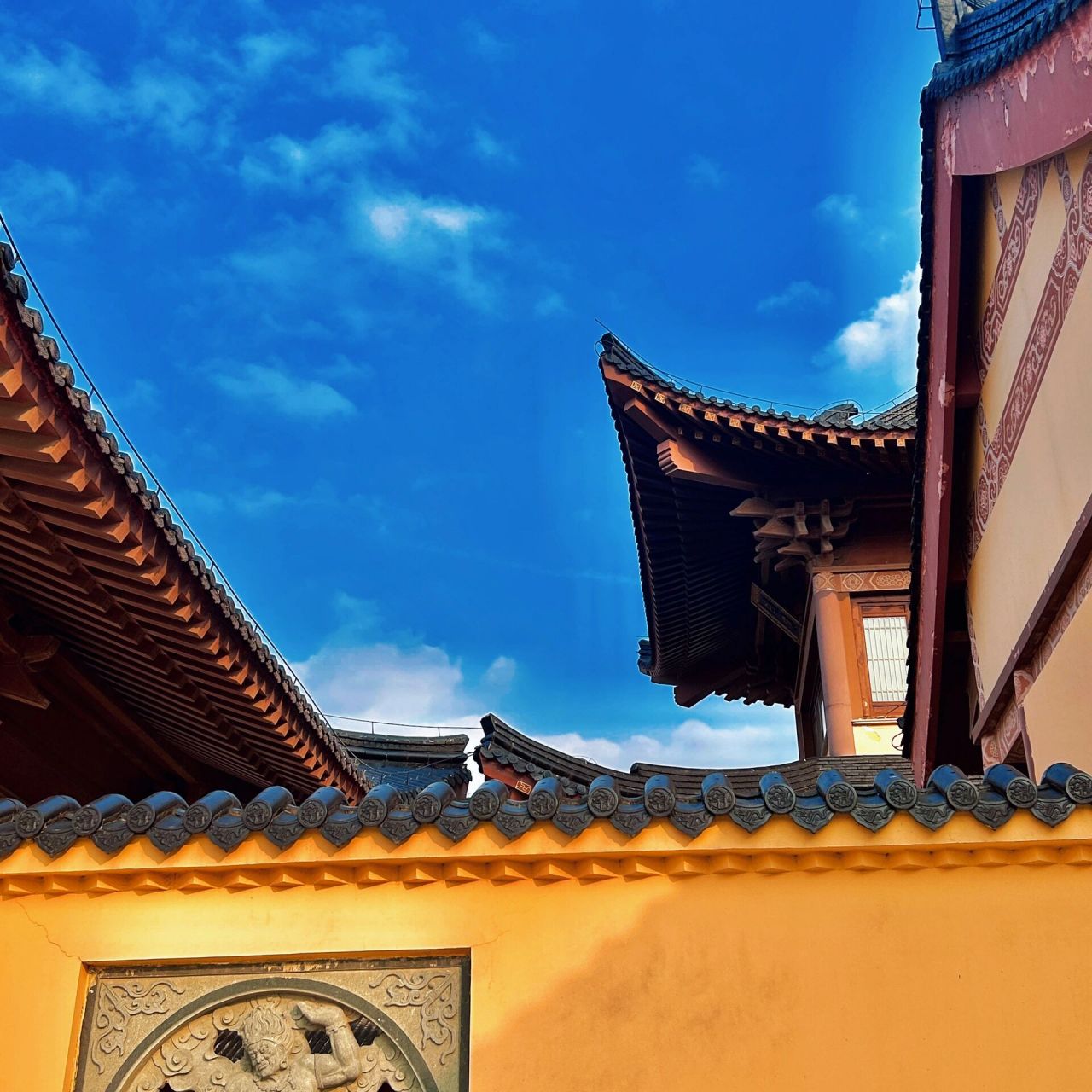 烟台福山寺庙92峆垆寺 92峆垆寺| 黄墙灰瓦 心诚则灵 7515所