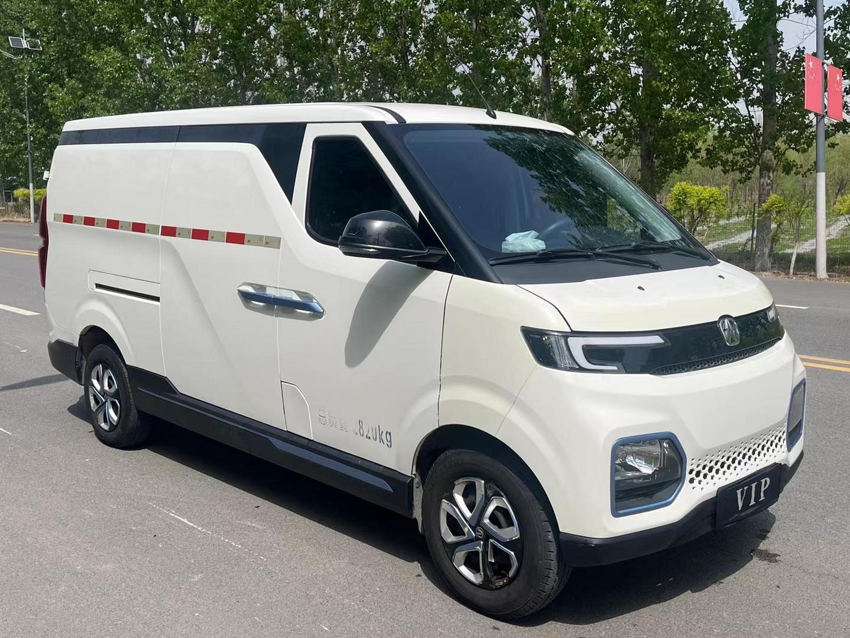 最新到店2018年12月北汽威旺407ev纯电动封闭厢货一枚  个人一手原版