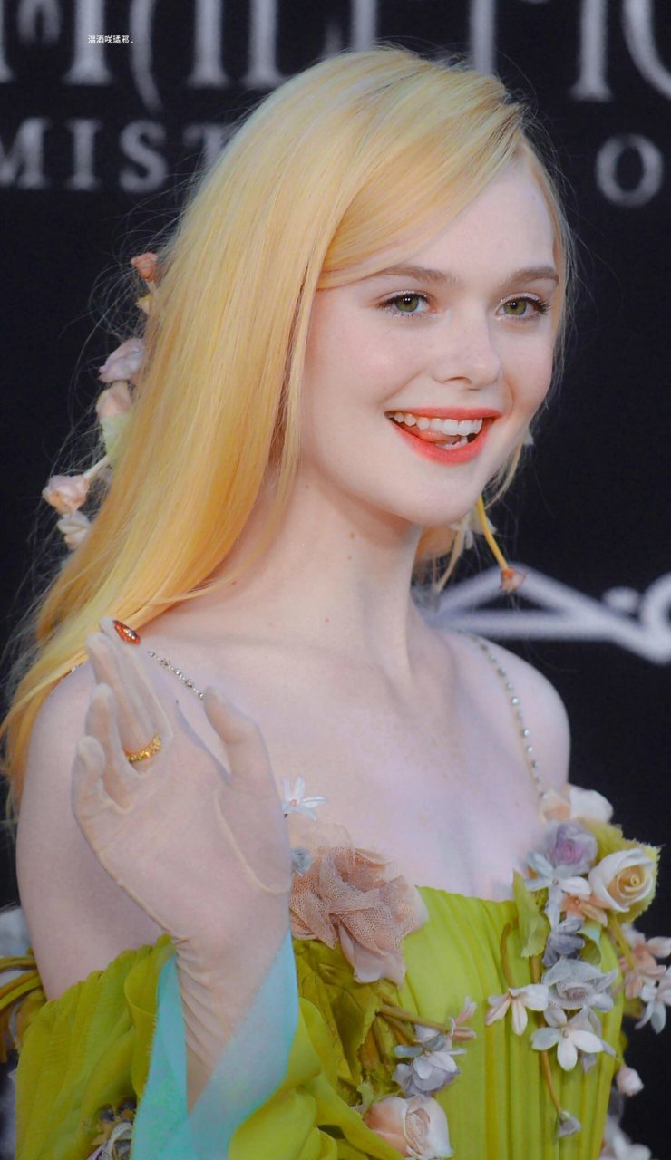 推荐100个欧美明星(30/100)艾丽范宁 艾丽·范宁 (elle fanning),1998