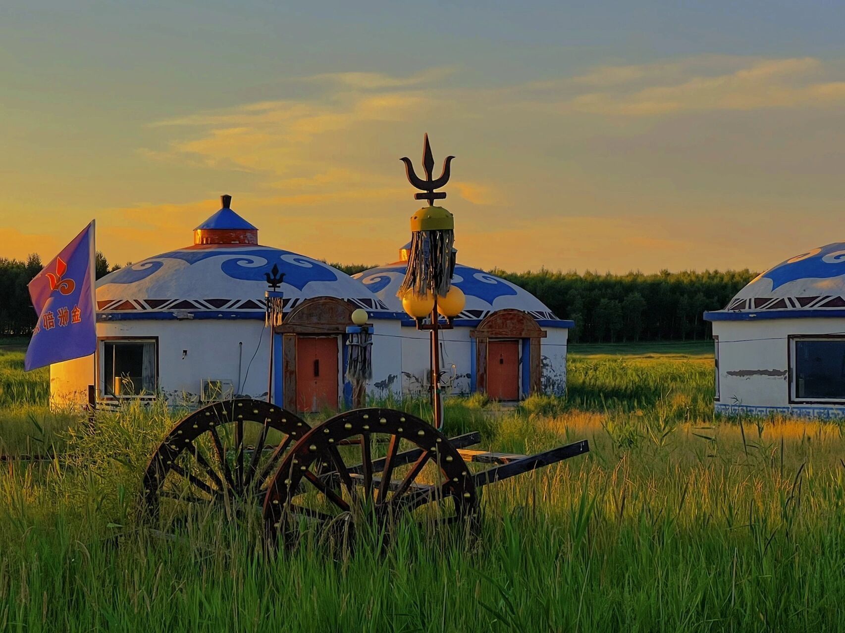 杜尔伯特的草原00 感受当地部落人们的热情和习俗,拍下草原落下的