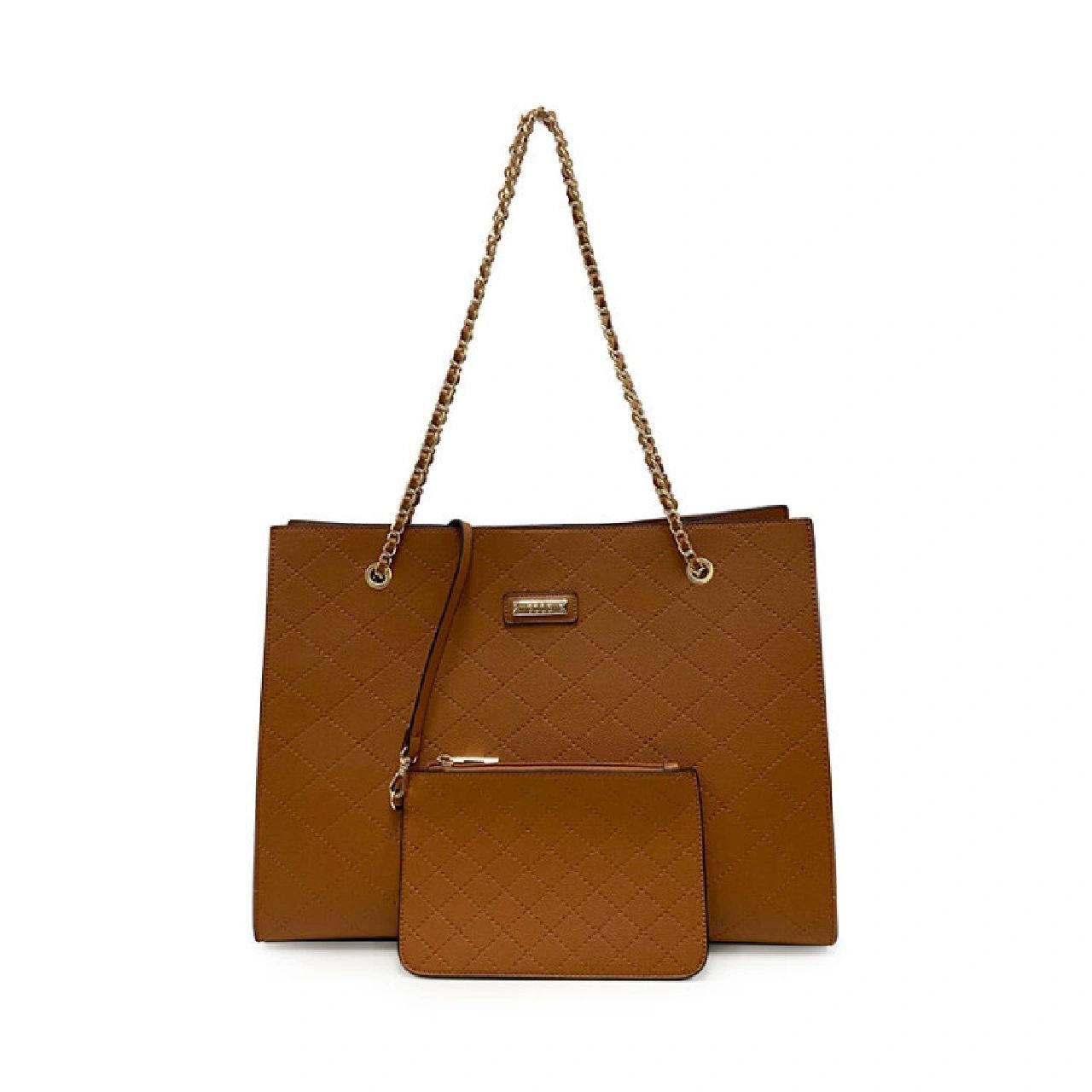 elle是国际时装界的知名品牌,位居中高端档次.