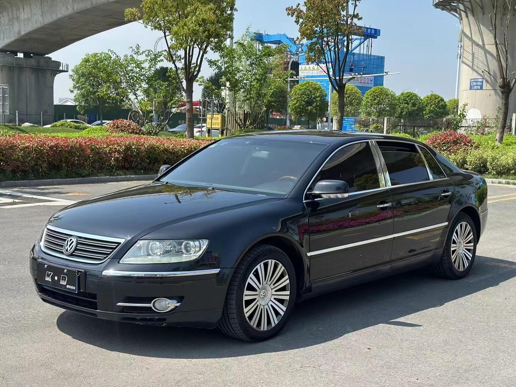 2008年辉腾w12  6.0l 精品车况,内外新,原版补漆 16万多公里 全款19.