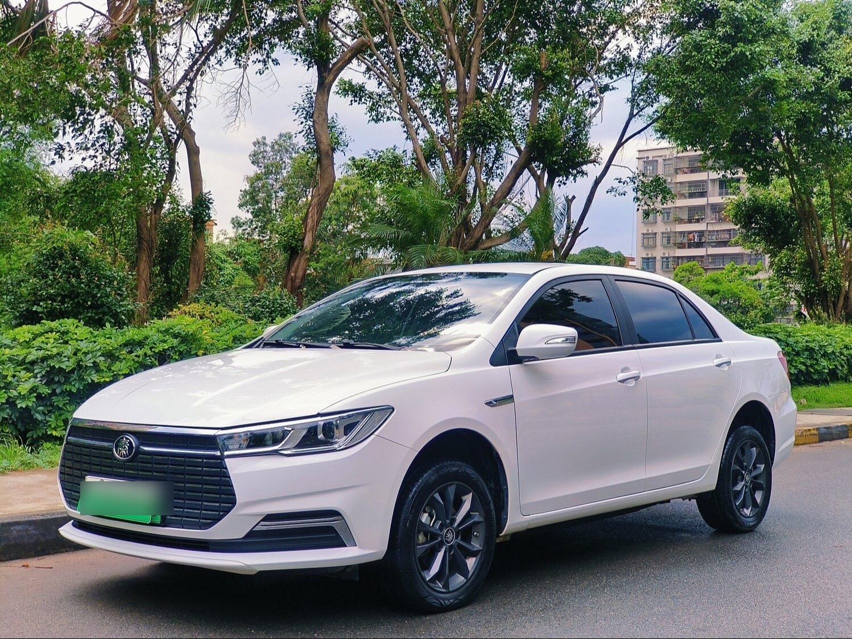 新到:比亚迪秦ev 2021款标准版,纯电动,满电续航405公里,个人 ,一手