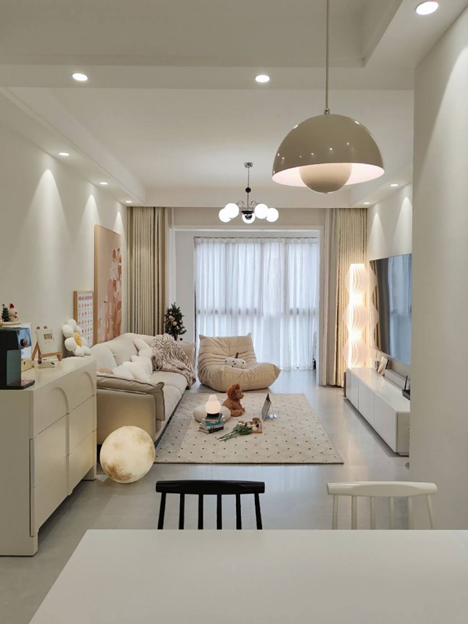 我家是套内70平的小户型,三室一厅一卫 没有请设计师,找工长半包鬃鞍