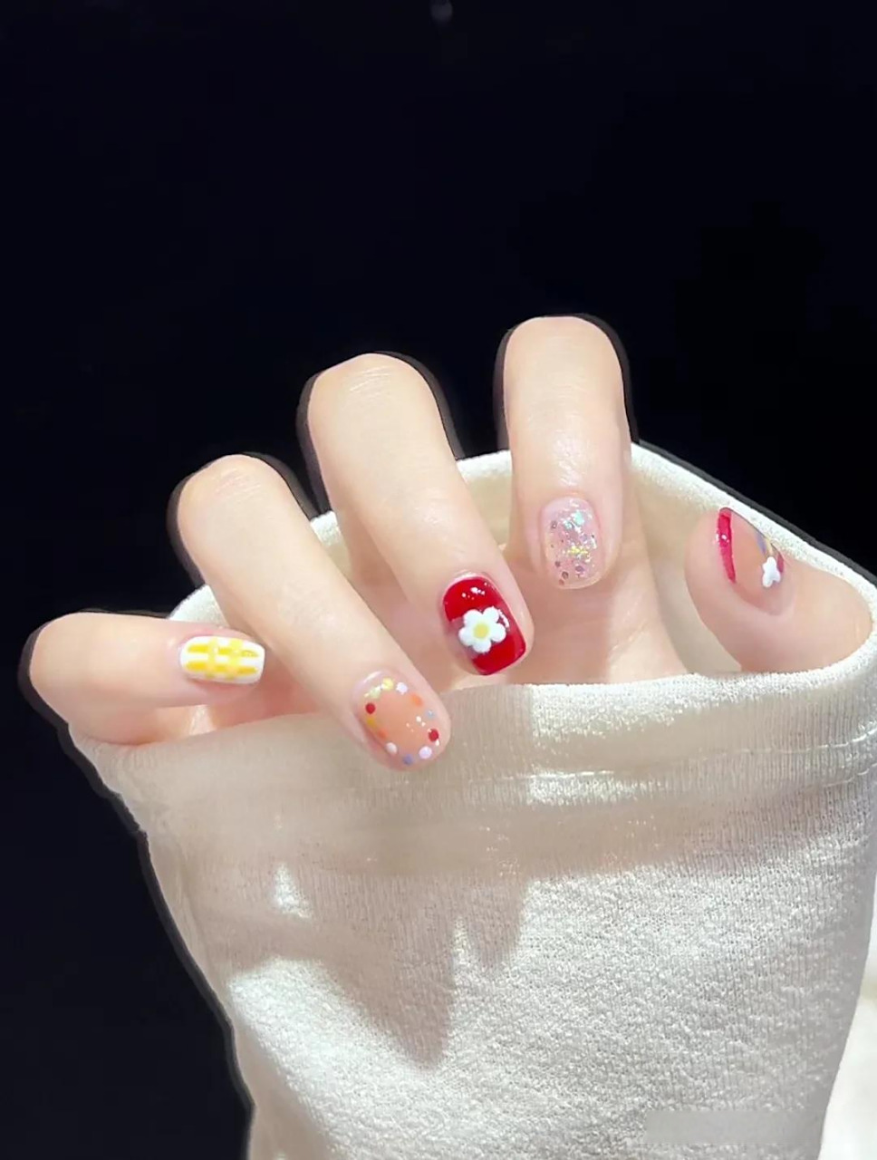 不得不爱的多巴胺彩色系美甲合集来咯!