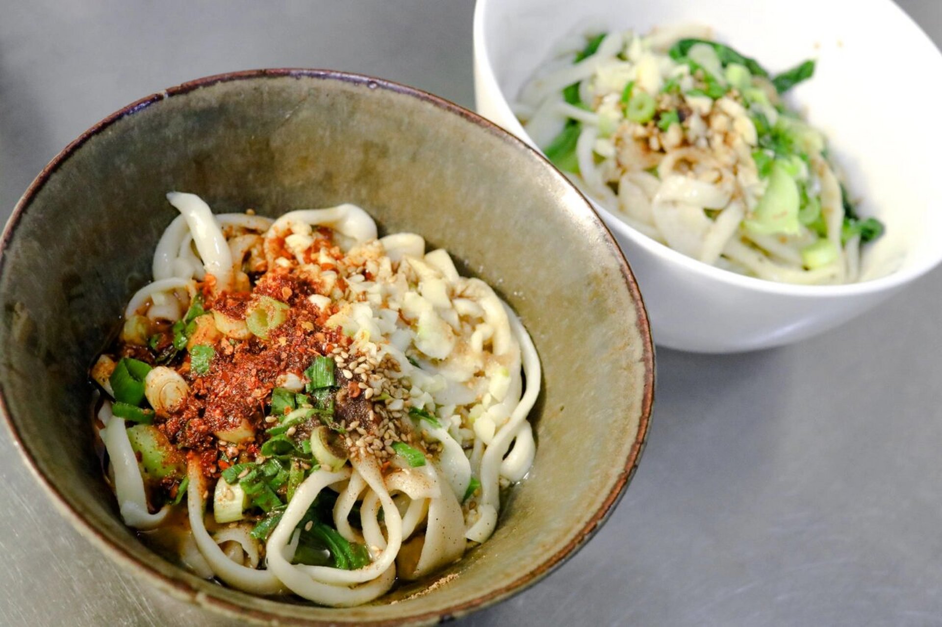 坚持做100种面不重样(17)油泼棍棍面 人们的舌尖记忆是顽固的,尝过再