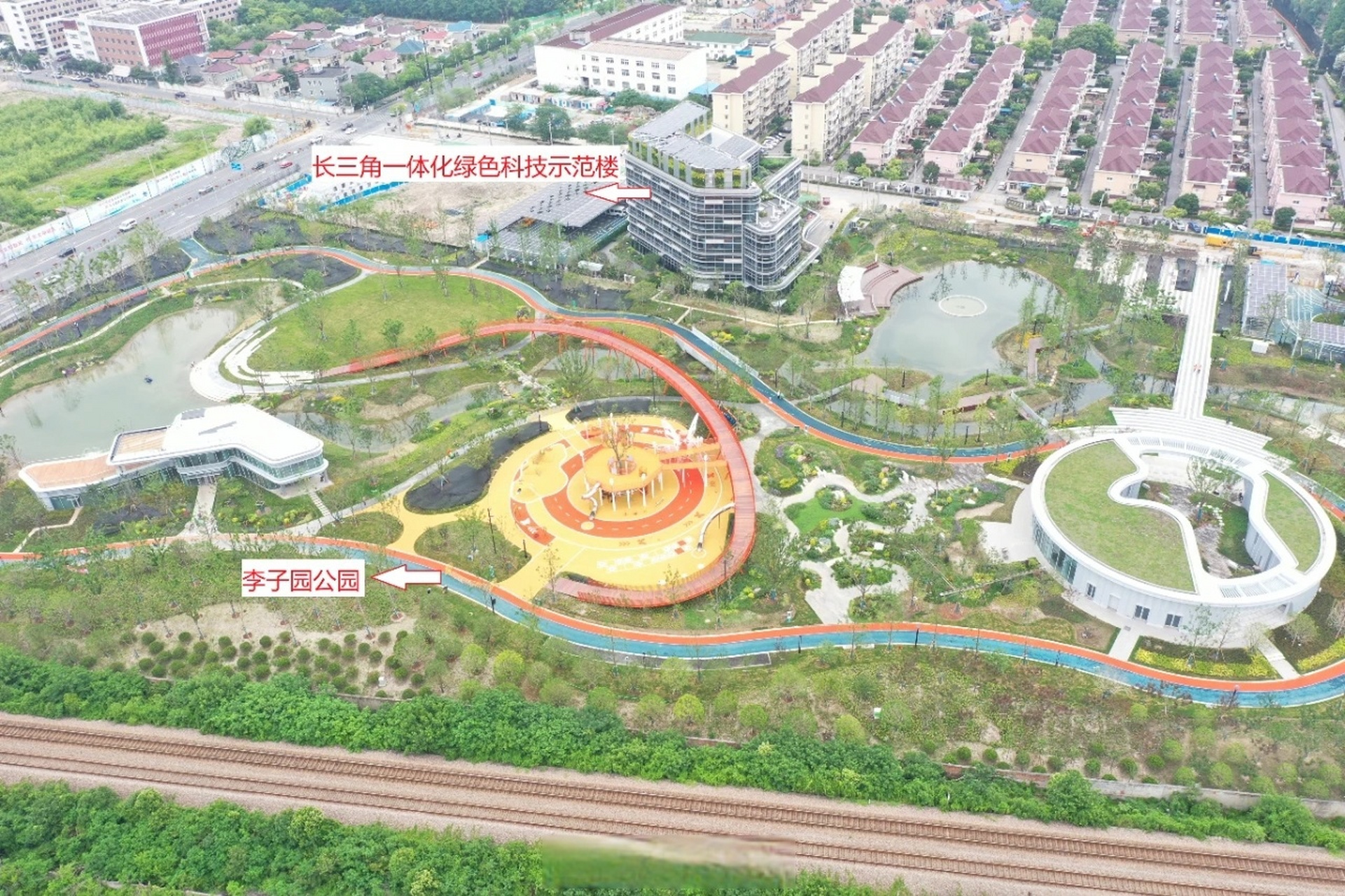 【半马苏河·夏之交响】宜业宜居宜游,桃浦智创城内再添新地标 宜业