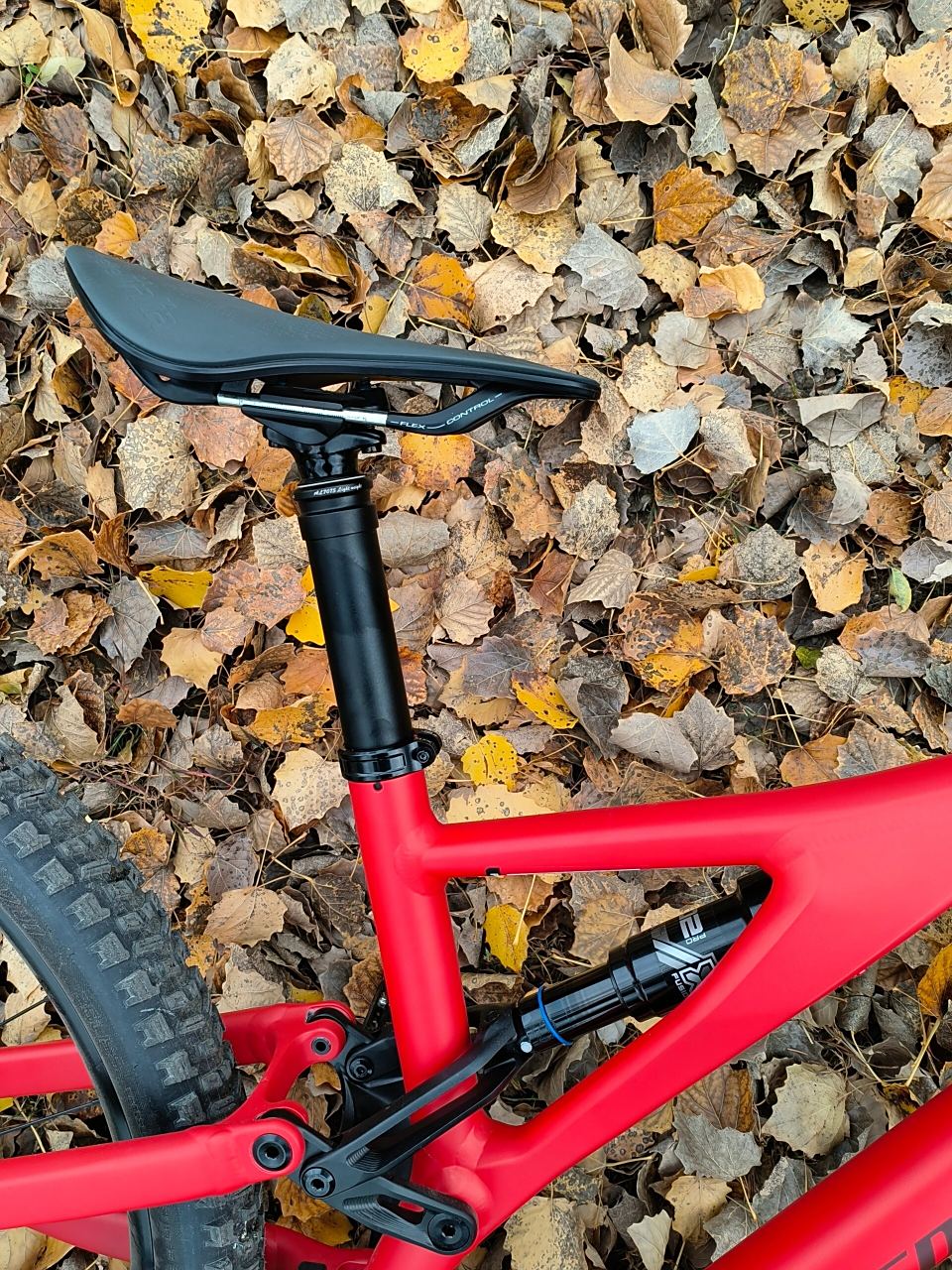 闪电stumpjumper软尾山地车