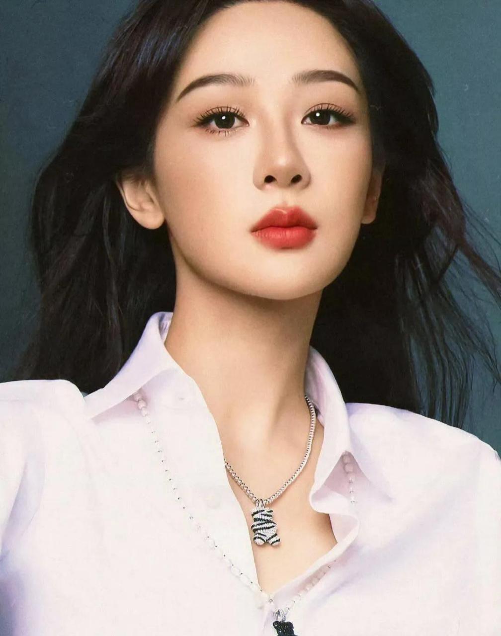 网友热评内娱女明星四大顶流:杨幂,杨紫,赵丽颖,杨颖,你认同吗?