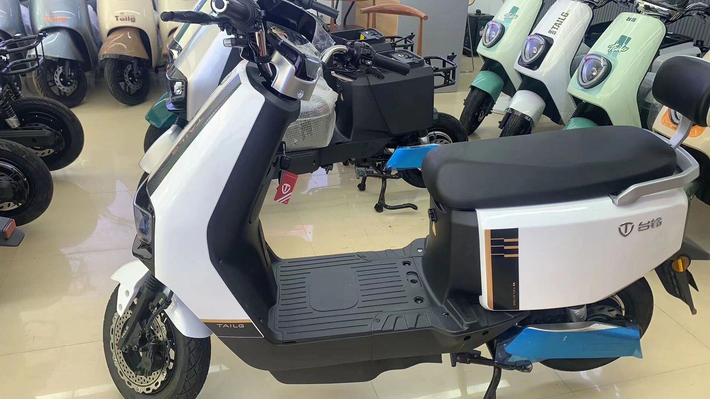 台铃优跑01一款百公里续航的电动车 台铃优跑超能二代电动车01