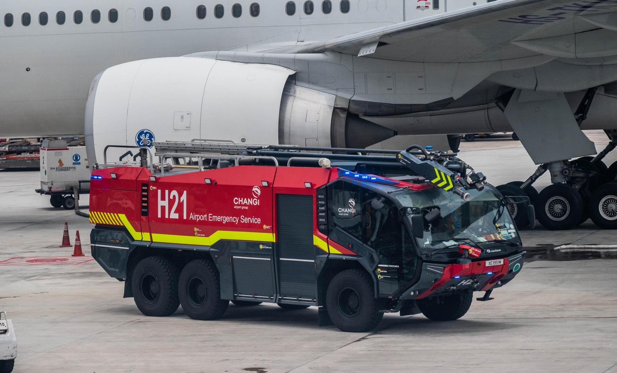 走出内地看消防丨新加坡樟宜机场的卢森堡亚panther 6x6 美洲豹.