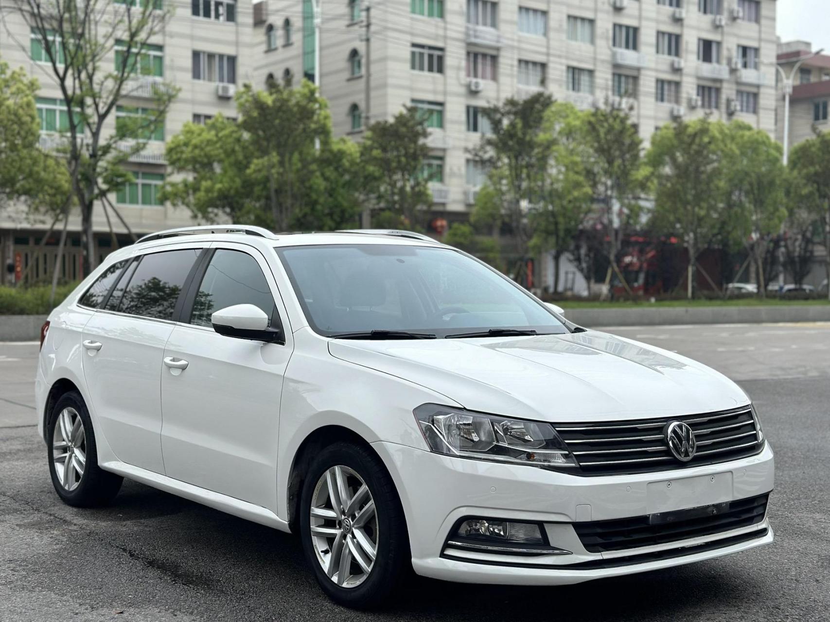 2017年大众朗行230tsi1.4t舒适版,个人一手车.车况精品,价格不贵