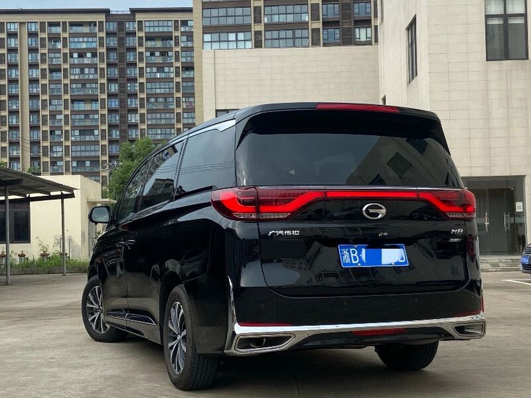 广汽传祺gm8 广汽gm8390t尊享版. 售价:20.