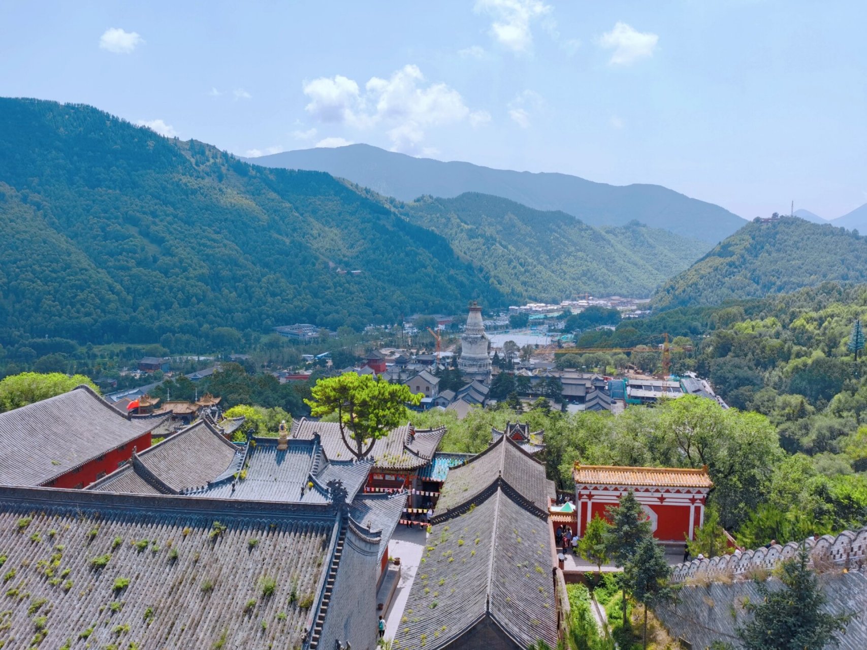 近景,中景,远景一次搞定的五台山游览路线 名字来源:五峰耸出,顶无