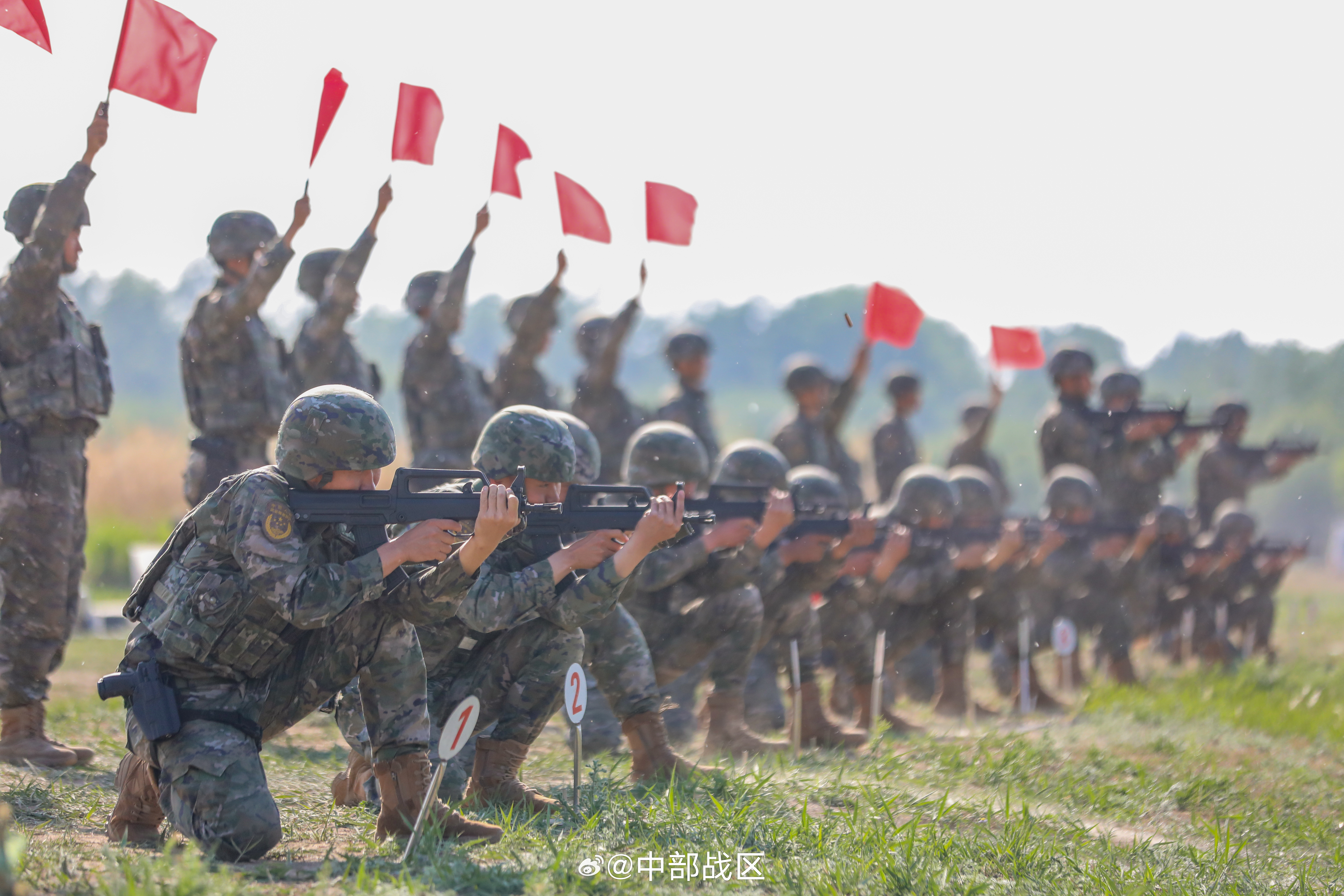 一场誓师动员仪式掀开了武警天津总队机动支队实战化练兵大幕,官兵们