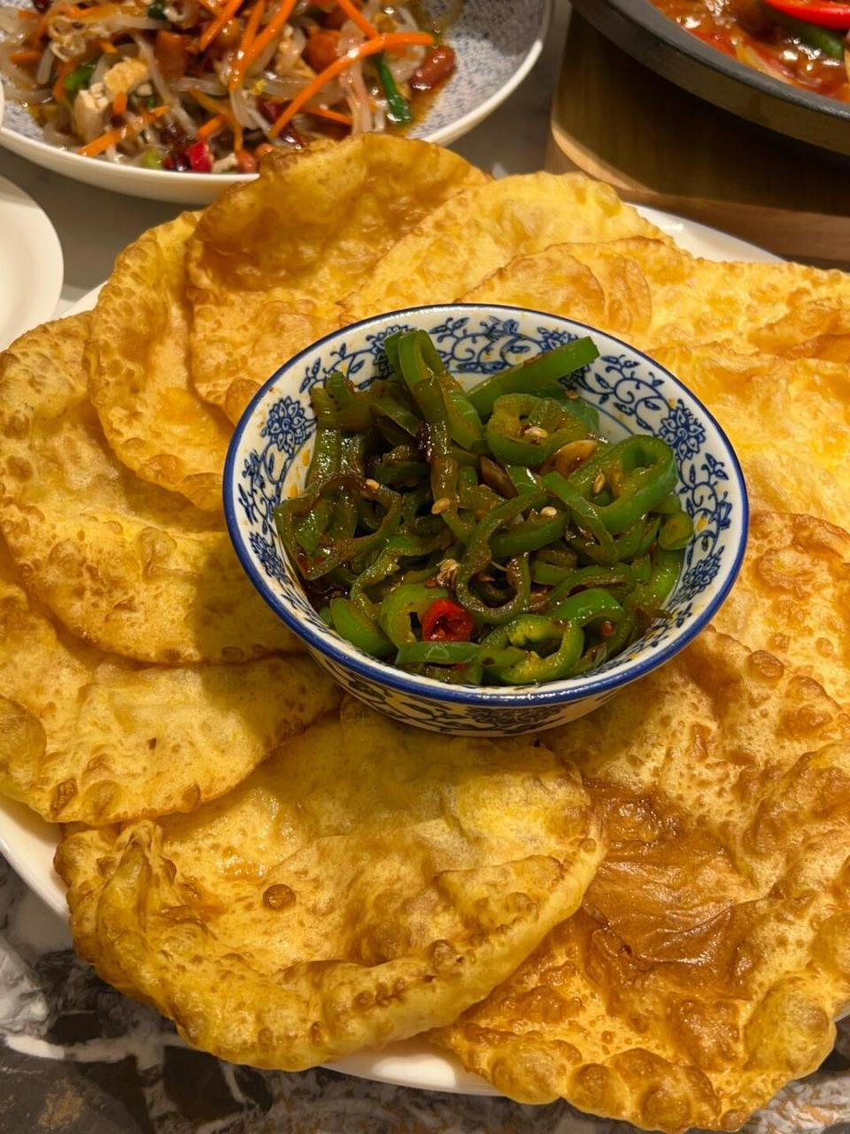 一口回到很多年前的老味道的烫面油香 第一次在厦门吃到 不愧是我宁夏