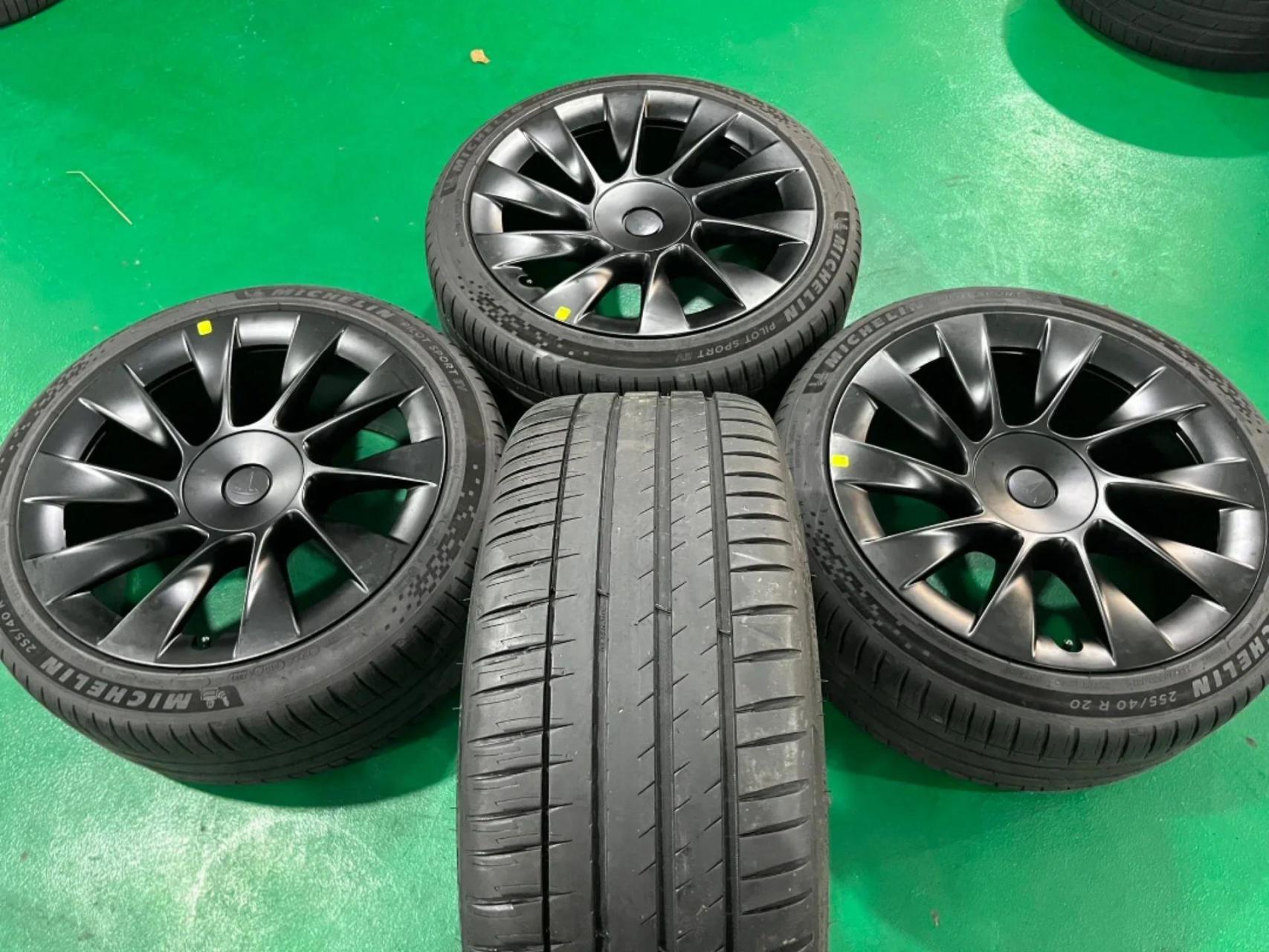 20寸特斯拉modely轮毂带轮胎一套.