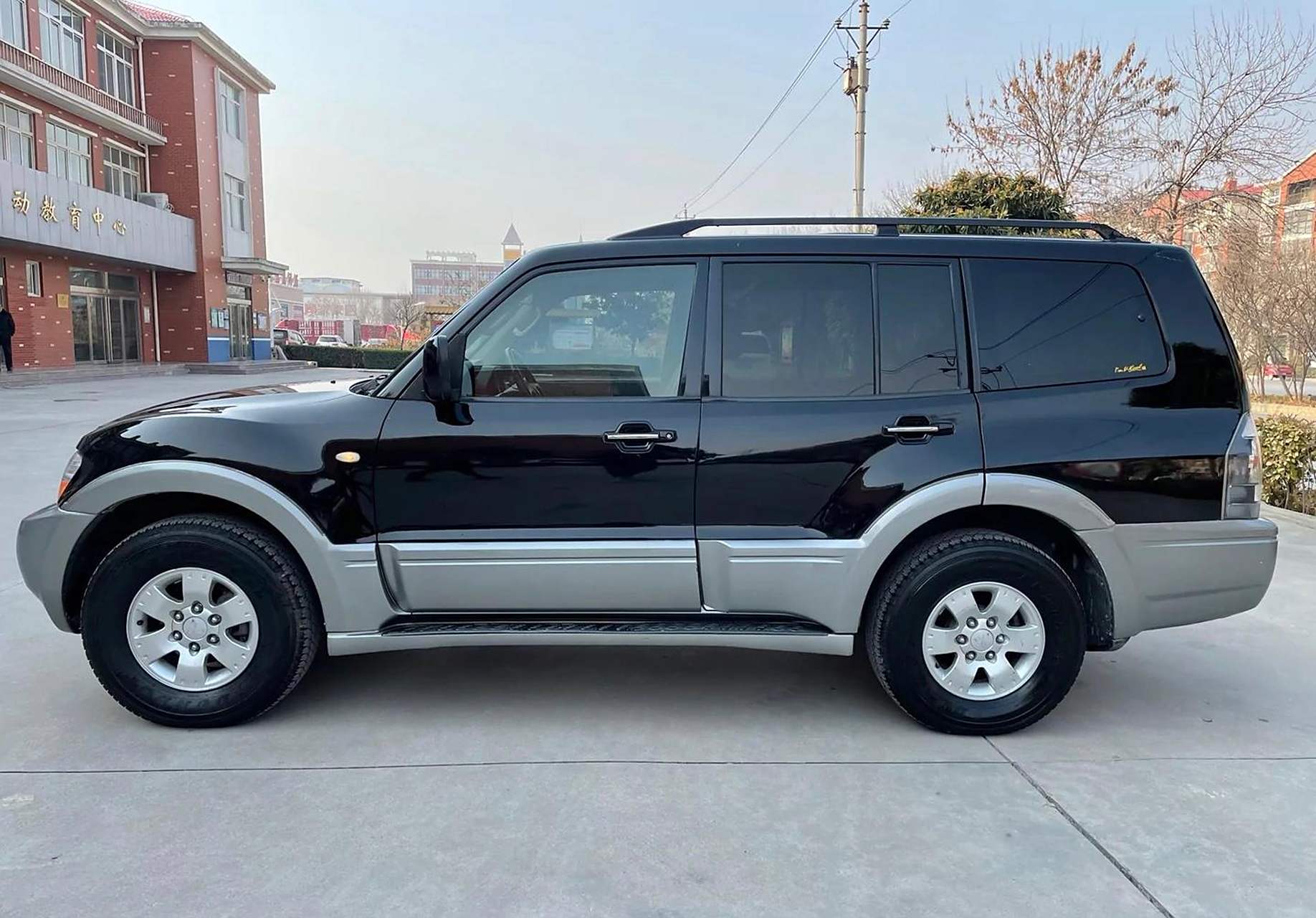 帕杰罗v73黑武士