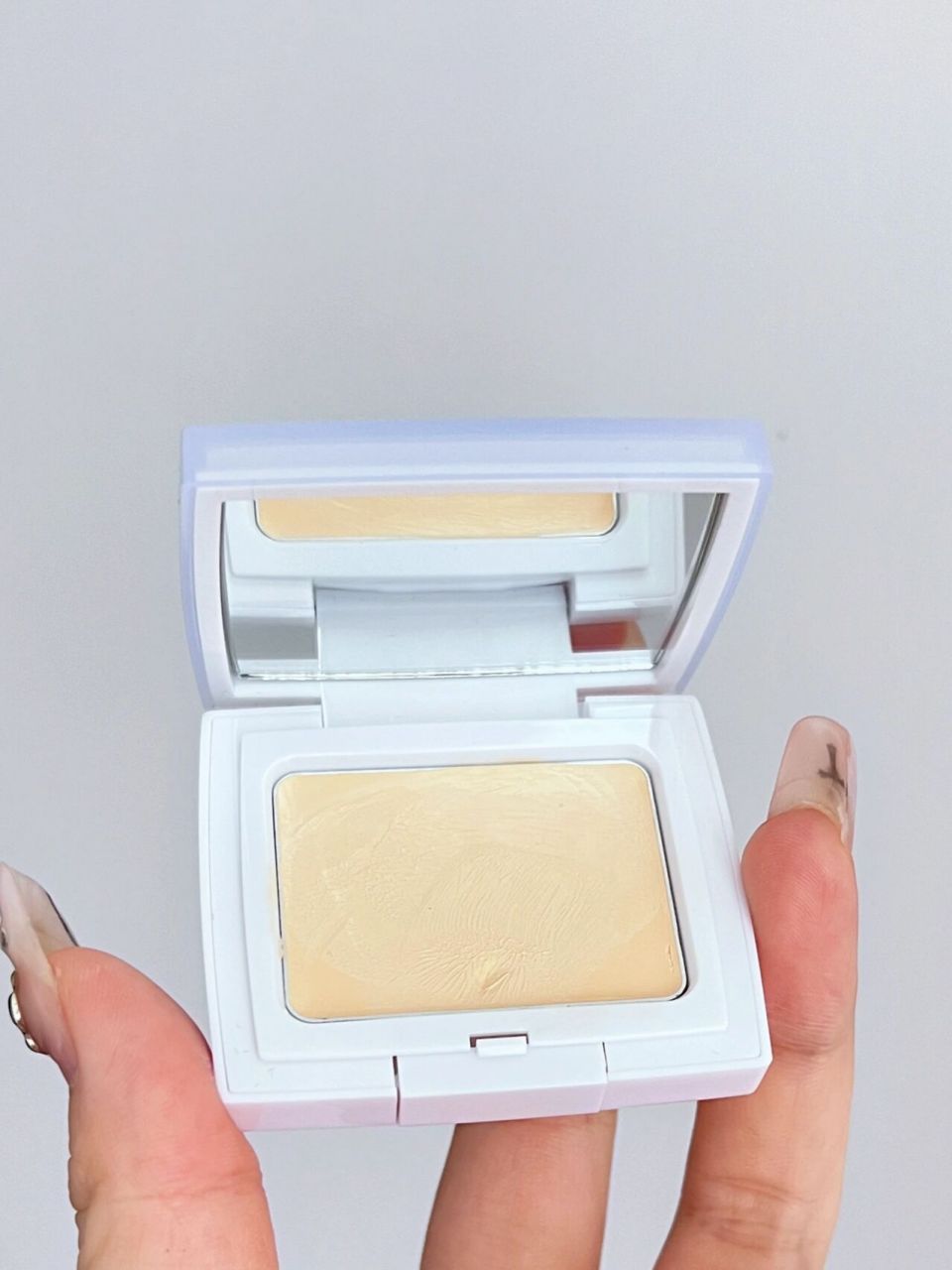 91olay淡斑小白瓶 平时防晒不注意 现在只能靠后天努力了01 看