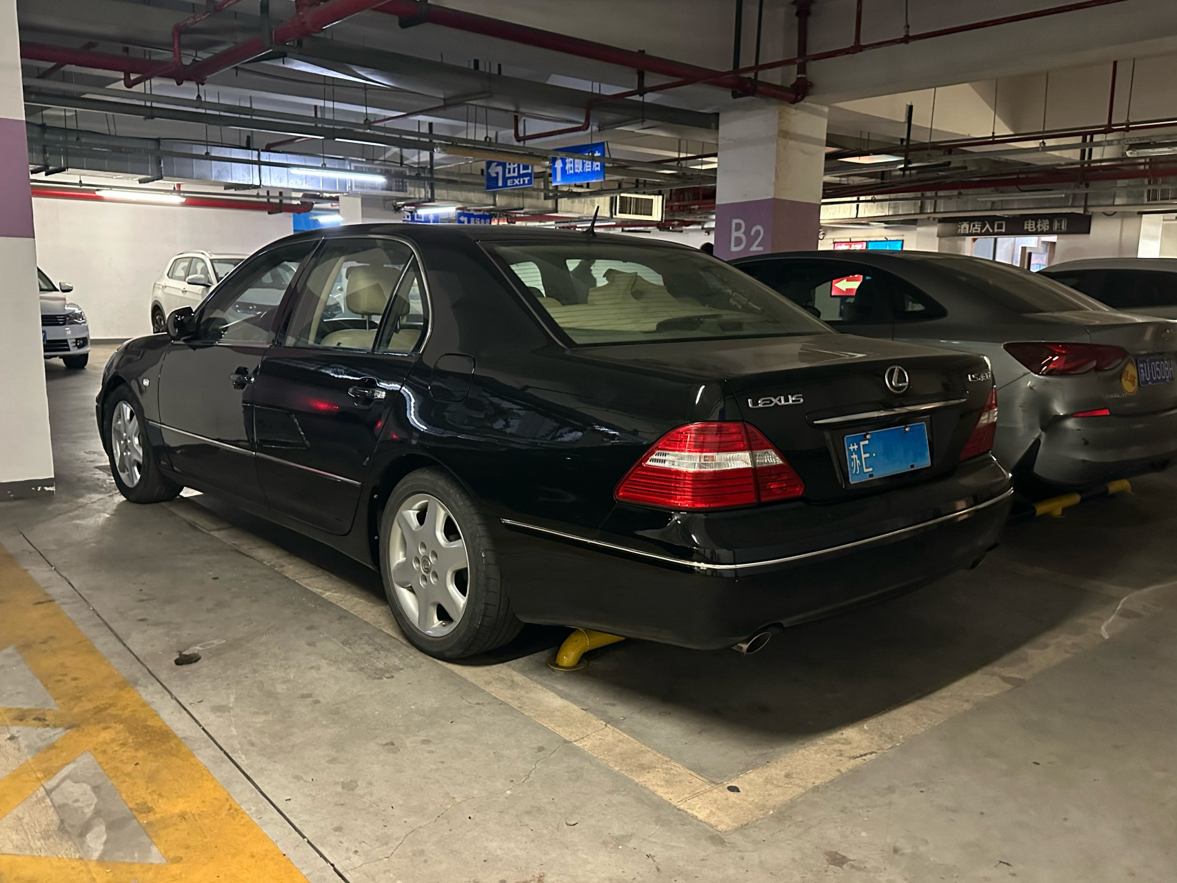 xf30,ls430,老了但依旧有气质,像一位风韵犹存的milf.