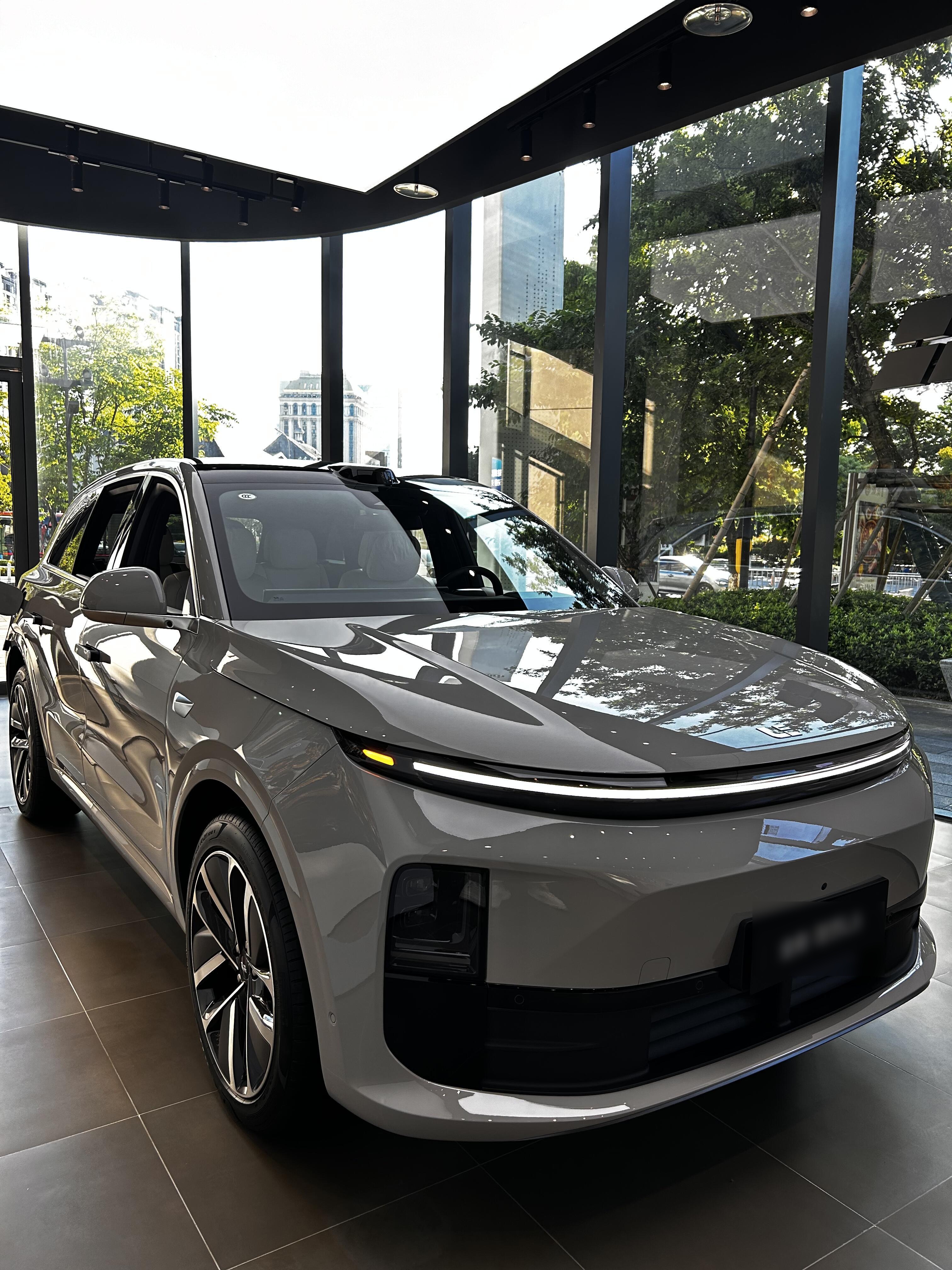 理想l6汽车油电混合多少钱