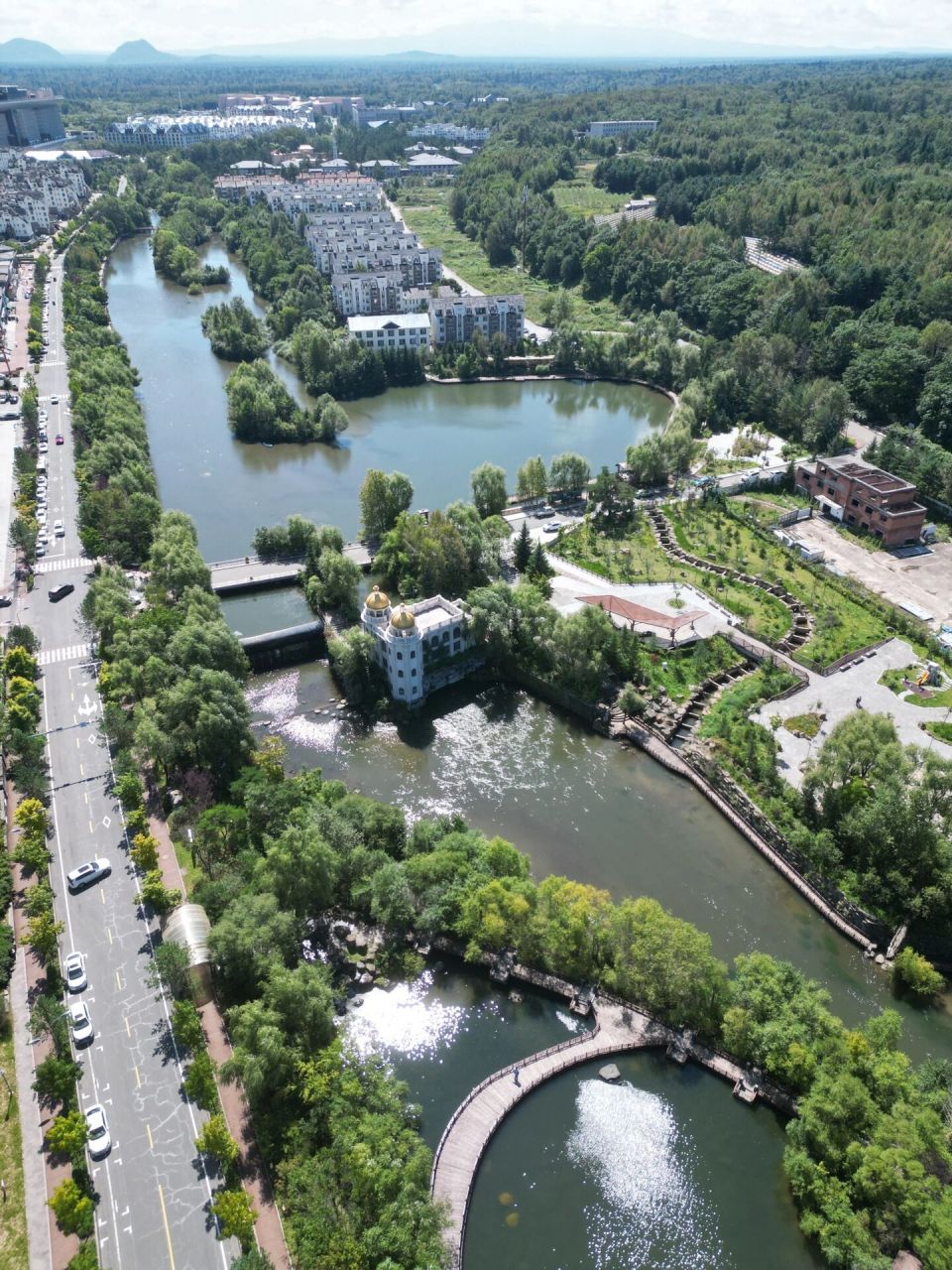 长白山下的宁静小镇二道白河 1-4二道白河畔的中华秋沙鸭公园,5一口