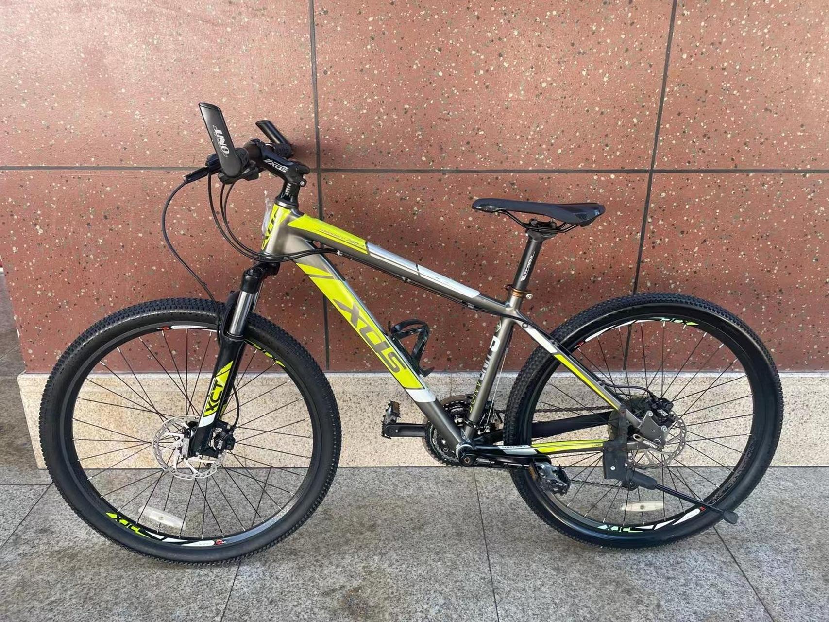 喜德盛逐日700a,27速油刹,15车架,成色很新,1300