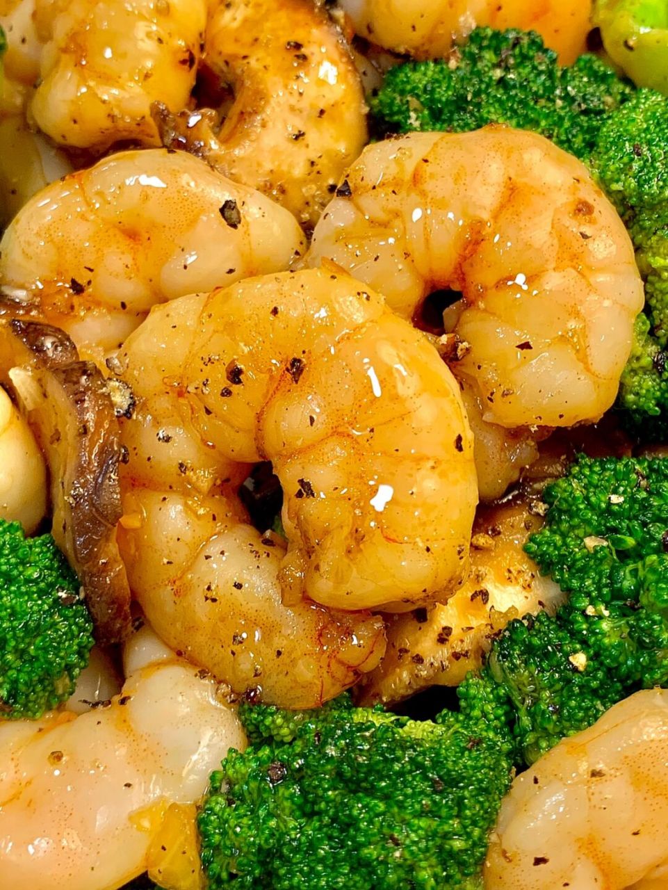 91【西蓝花香菇烩虾仁】 06所需食材:大虾仁,西蓝花,香菇,葱姜蒜