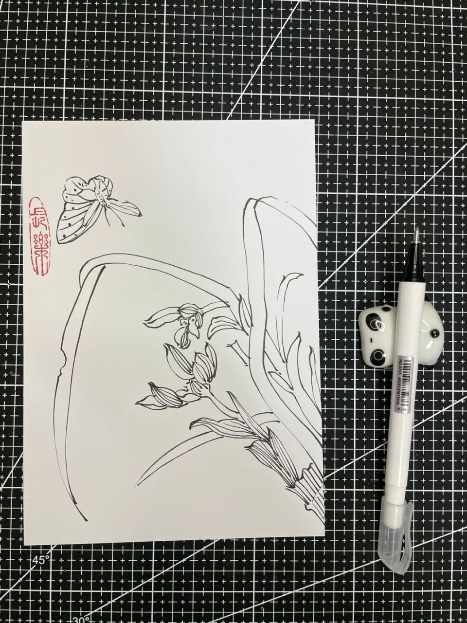 兰花白描(附线稿) 忘记发线稿了 要临摹的看后一张 扫描图 	 材料