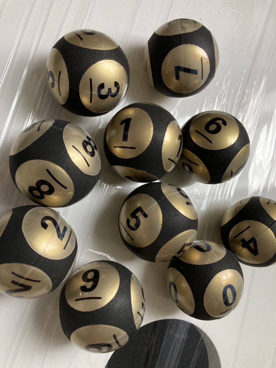 摇号机# #强力球彩票# 黑金数字球