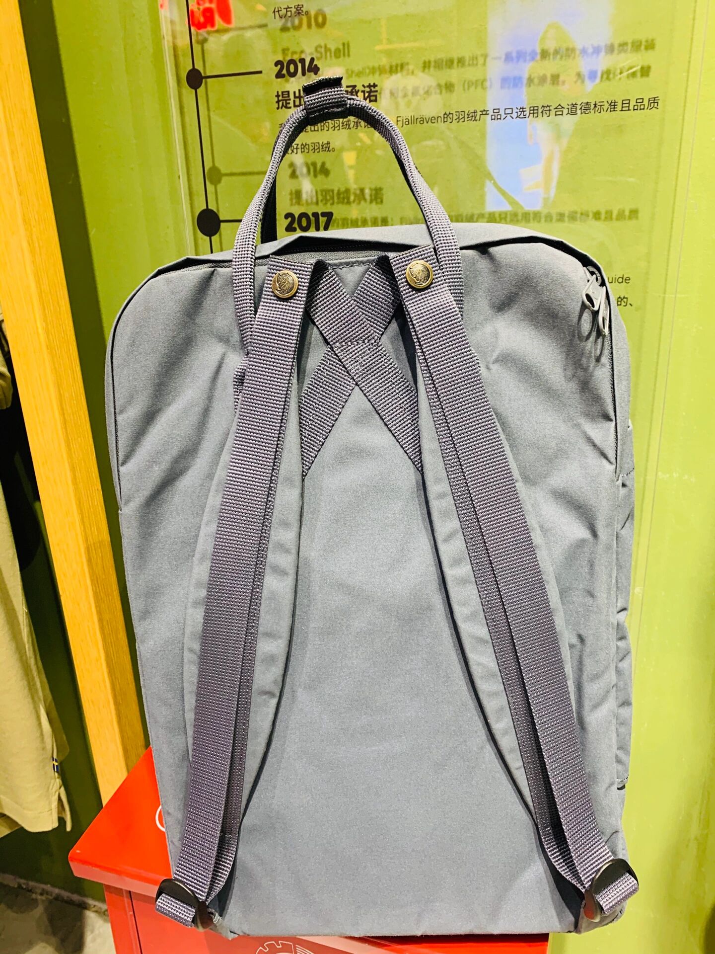 北极狐背包20l大容量～石墨黑色