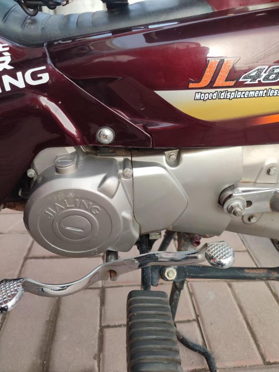 刚收极品嘉陵弯梁,发动机新车状态,今日特价1000元,不议价不包邮,喜欢