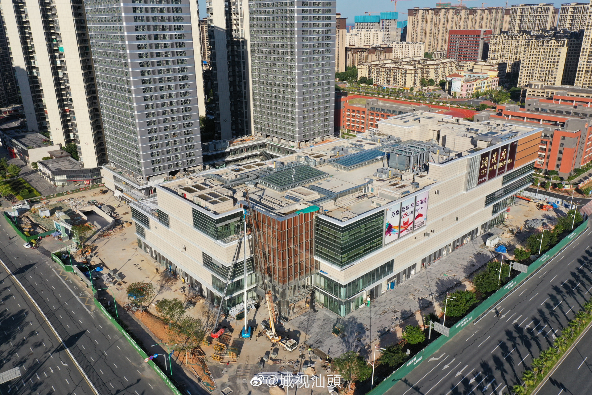 城视汕头# 汕头东海岸新城万象汇,电箱(三尊"老爷")已搬迁[太开腯]