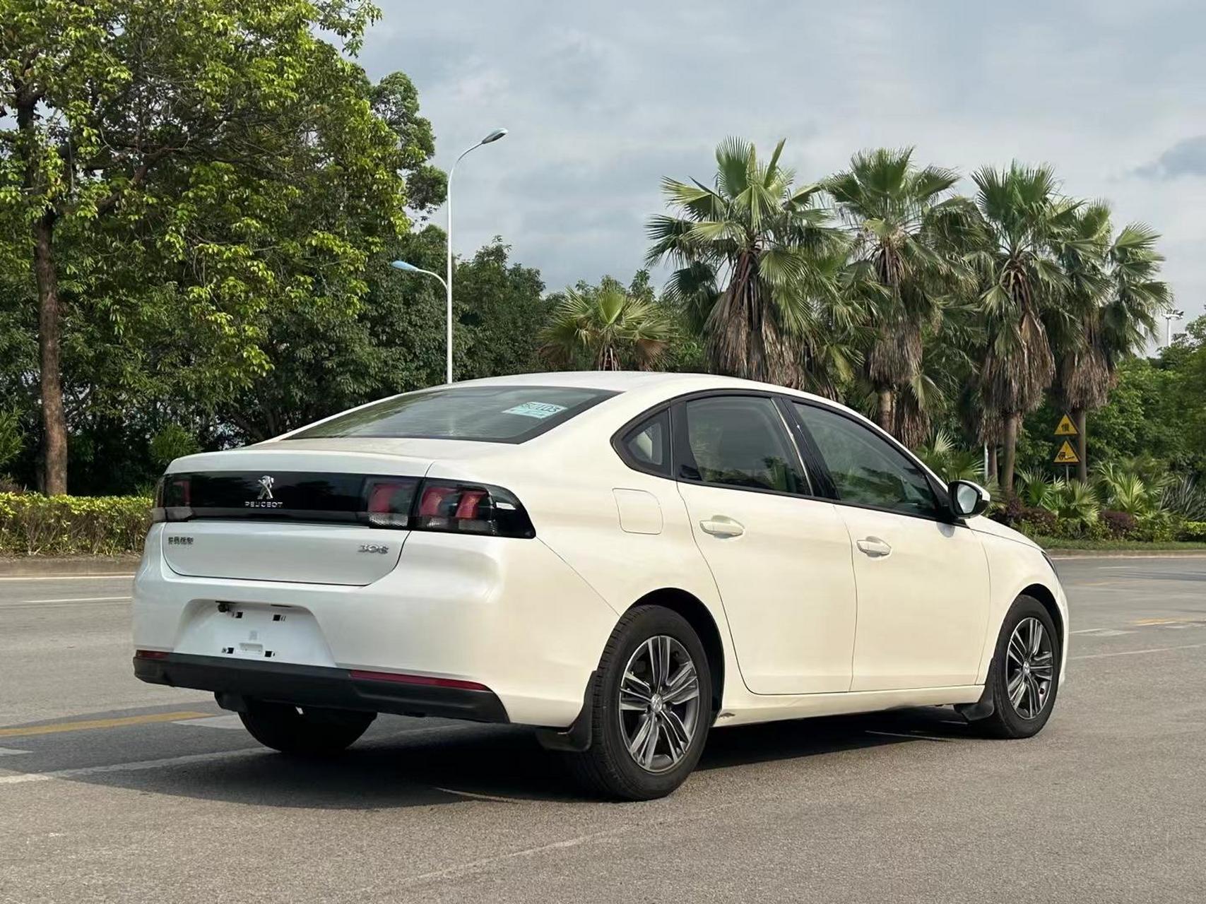 标致308. 16年12 月上牌,标致308,手动挡,1.