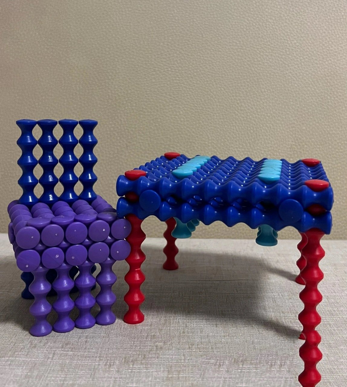 竹节棍拼搭~桌子 少量棍,简单拼搭.