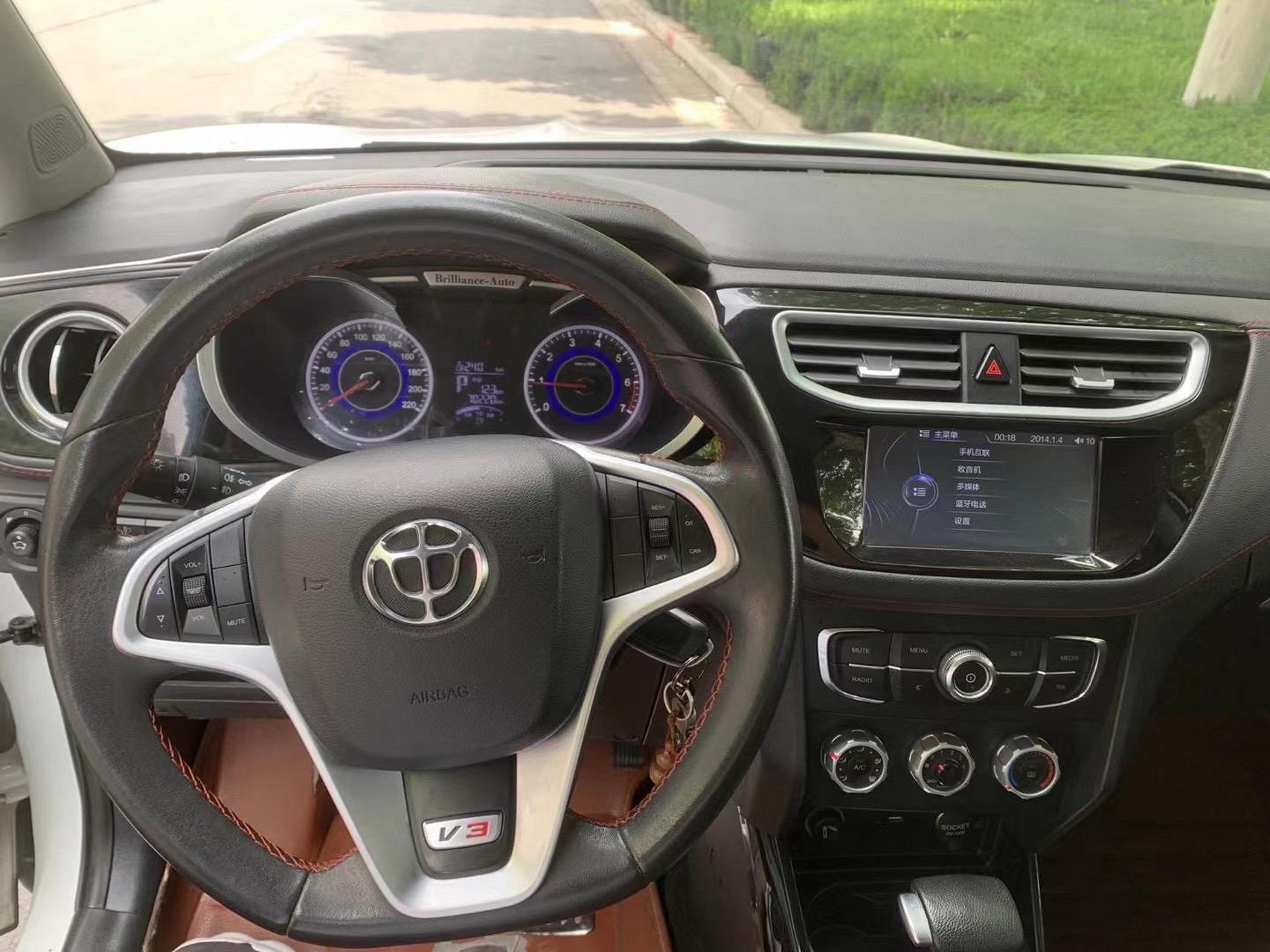 2016年中华v3自动挡,1.