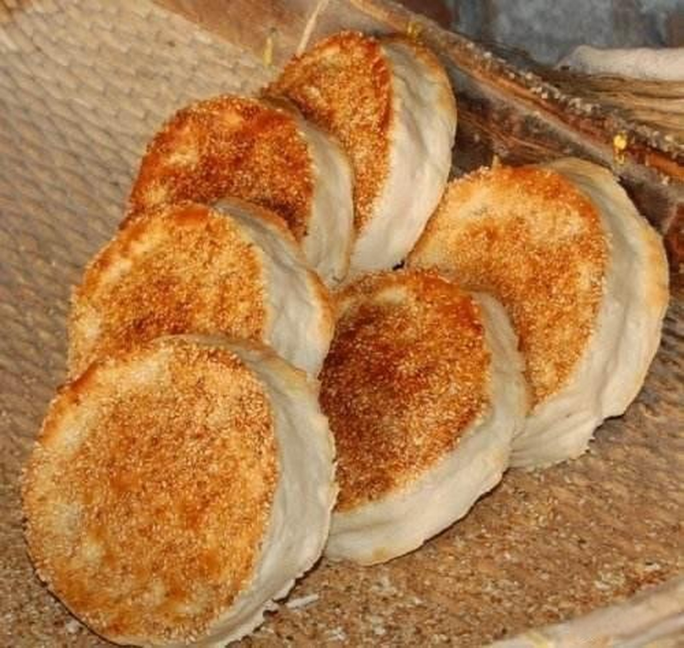 宿迁叶家烧饼是江苏省宿迁市的特产,早在唐代就很有名气.