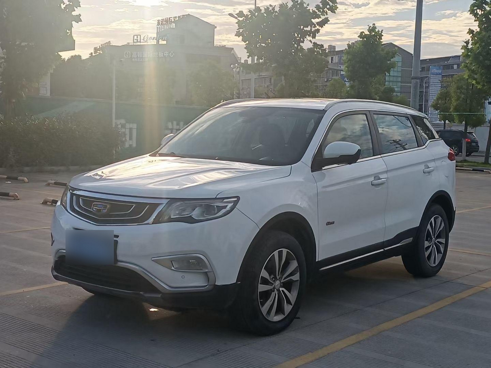 新到17年差几天17款吉利博越最顶配.